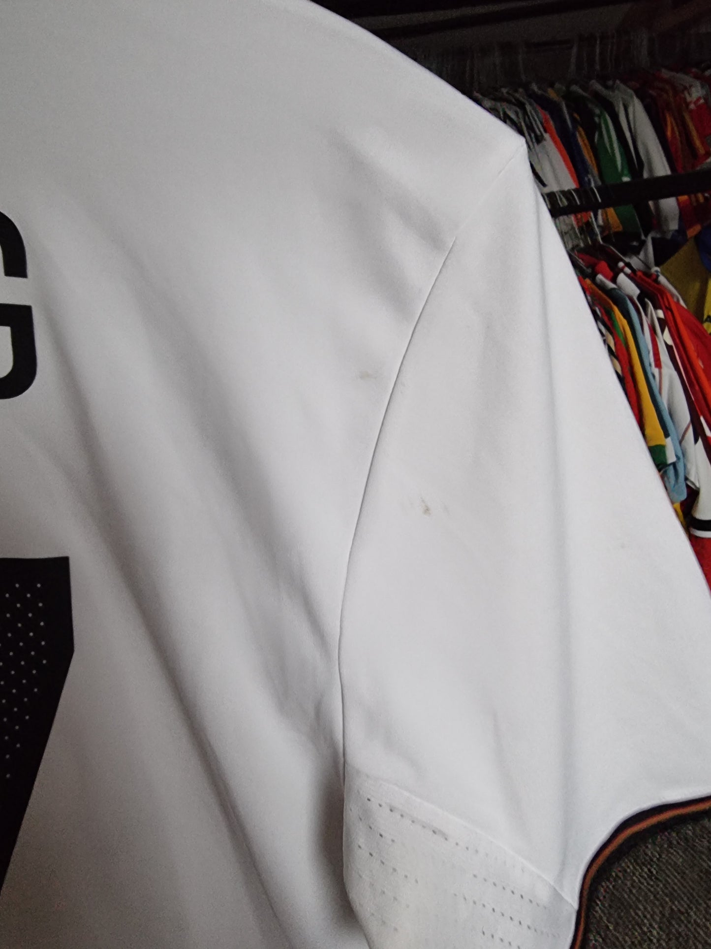 Adidas Germany 15/16 'Boateng 17' Home Shirt Small