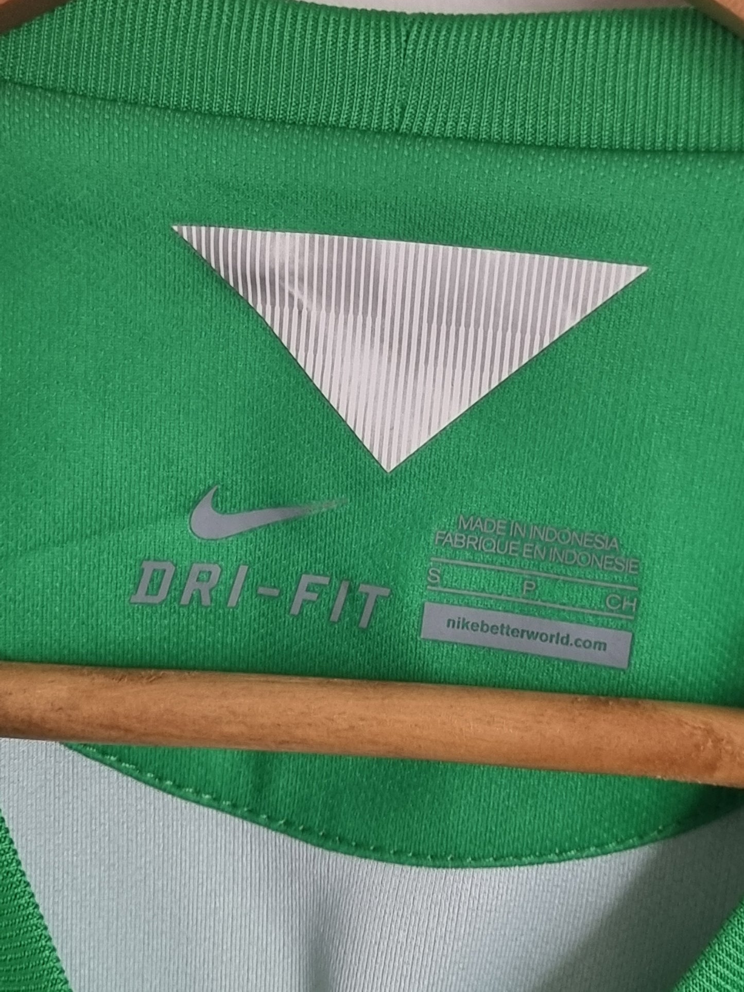 Nike England 14/15 Long Sleeve Goalkeeper Shirt Small