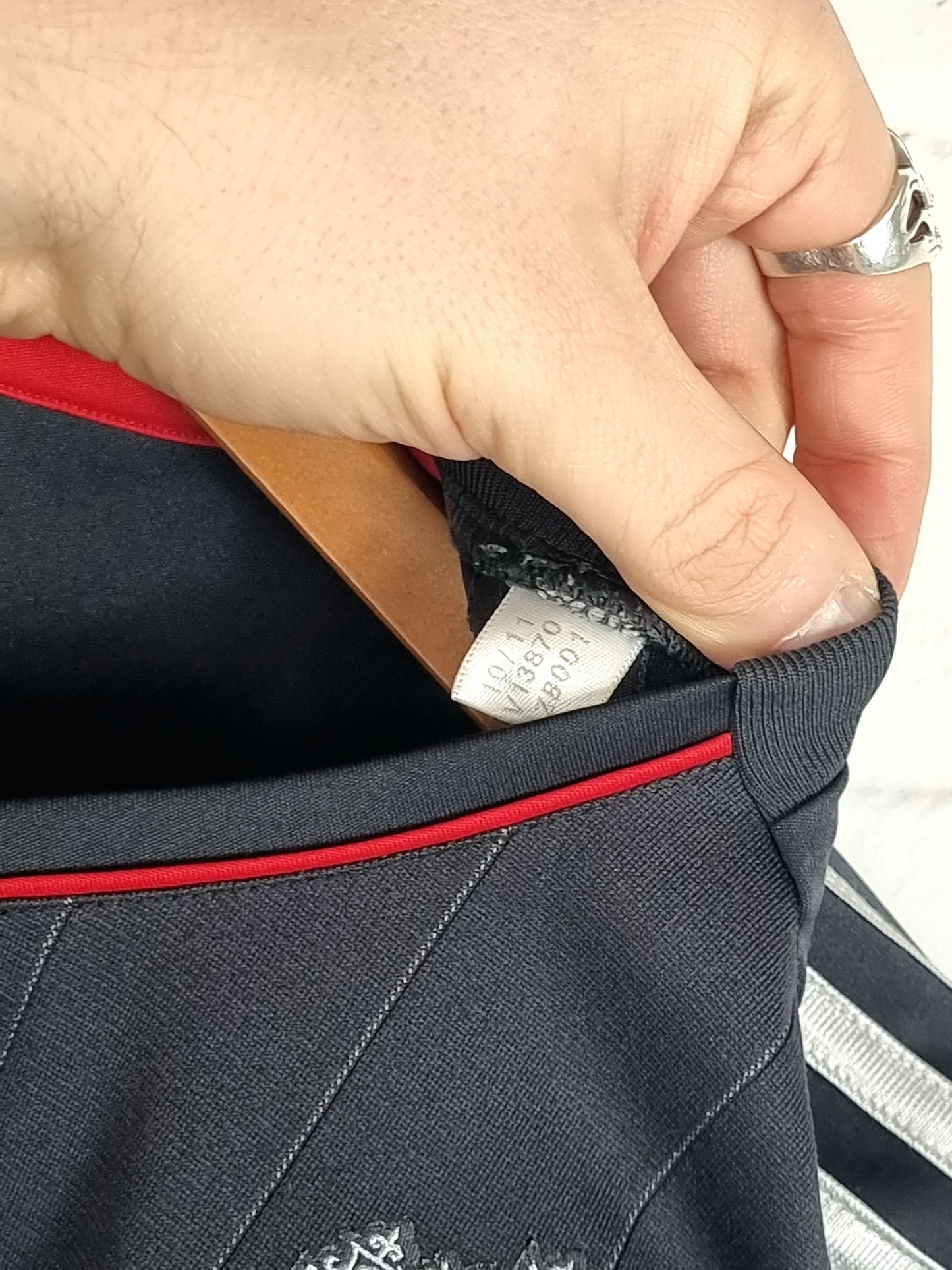 Adidas Liverpool 2011/12 Away Shirt Small