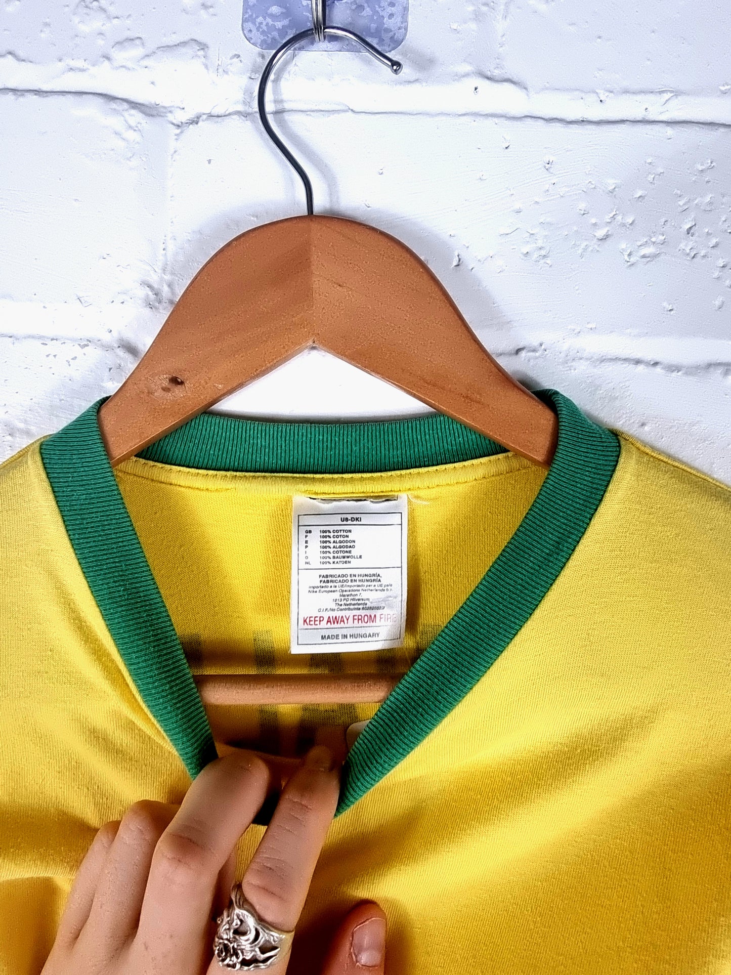 Nike Brazil 1998/00 R9 Leisure T-Shirt Small