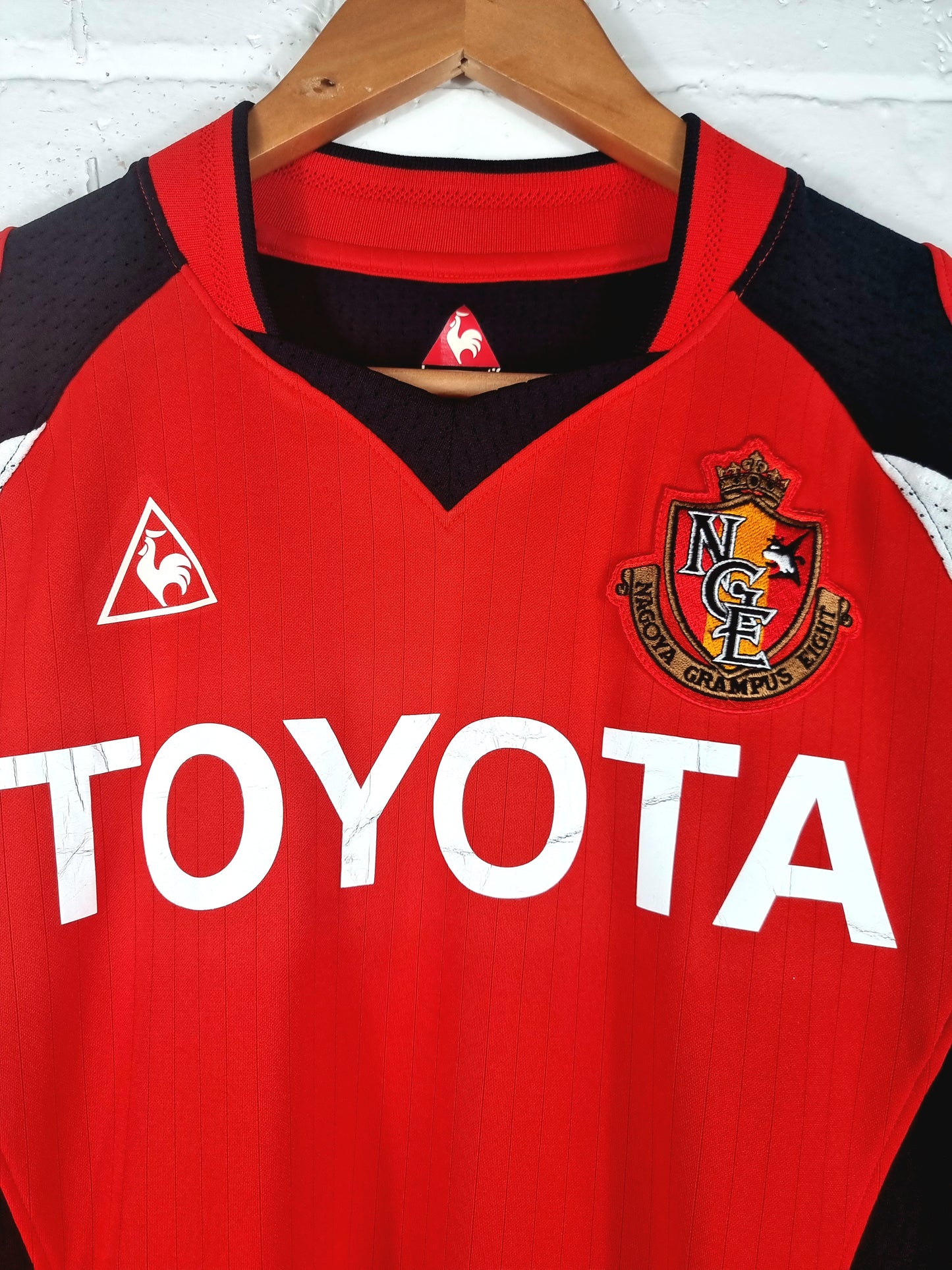 Le Coq Sportif Nagoya Grampus Eight 2005/07 Home Shirt Medium
