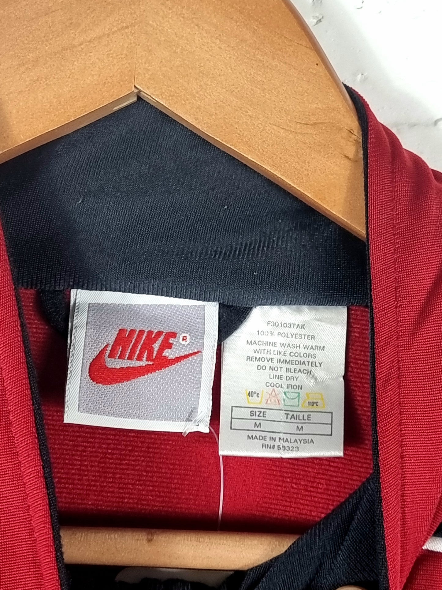 Nike 1990s Vintage Sport & Fitness Track Jacket Medium