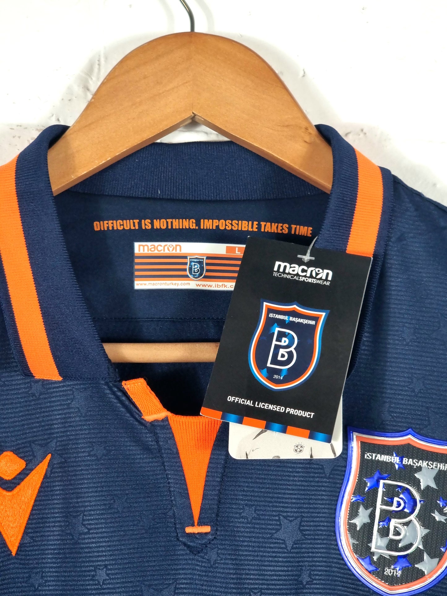 Macron Instanbul Basaksehir 2019/20 BNWT Away Shirt Large