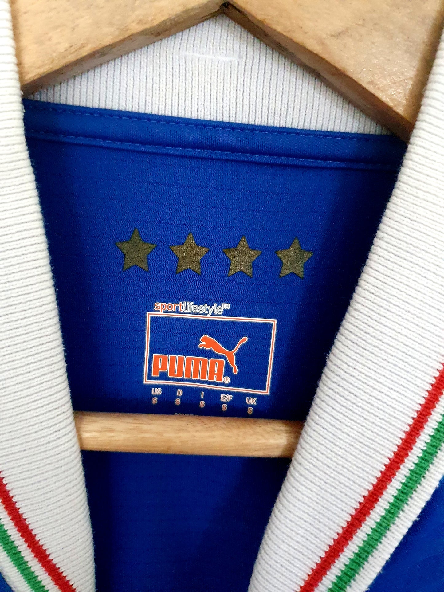 Puma Italy Euro 12/13 Balotelli Signed Home Shirt Small