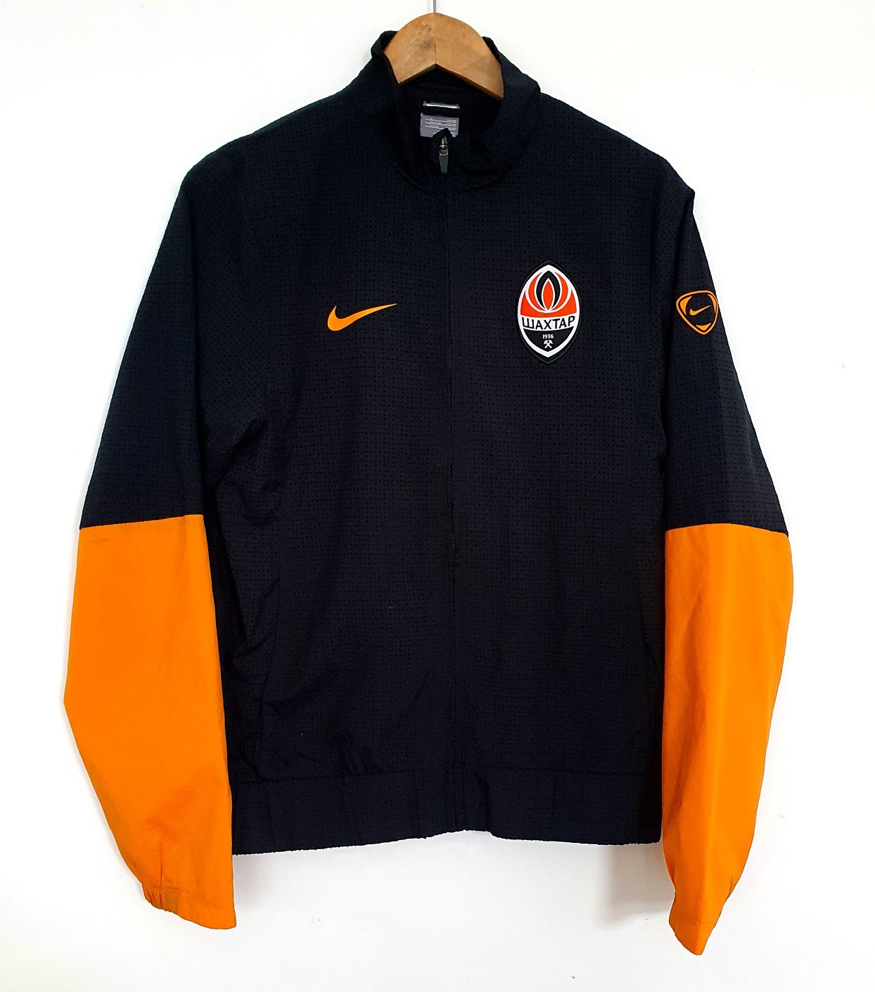 Ajustarse Adquisición Crónico Nike Shakhtar Donetsk Track Jacket Small – Granny's Football Store