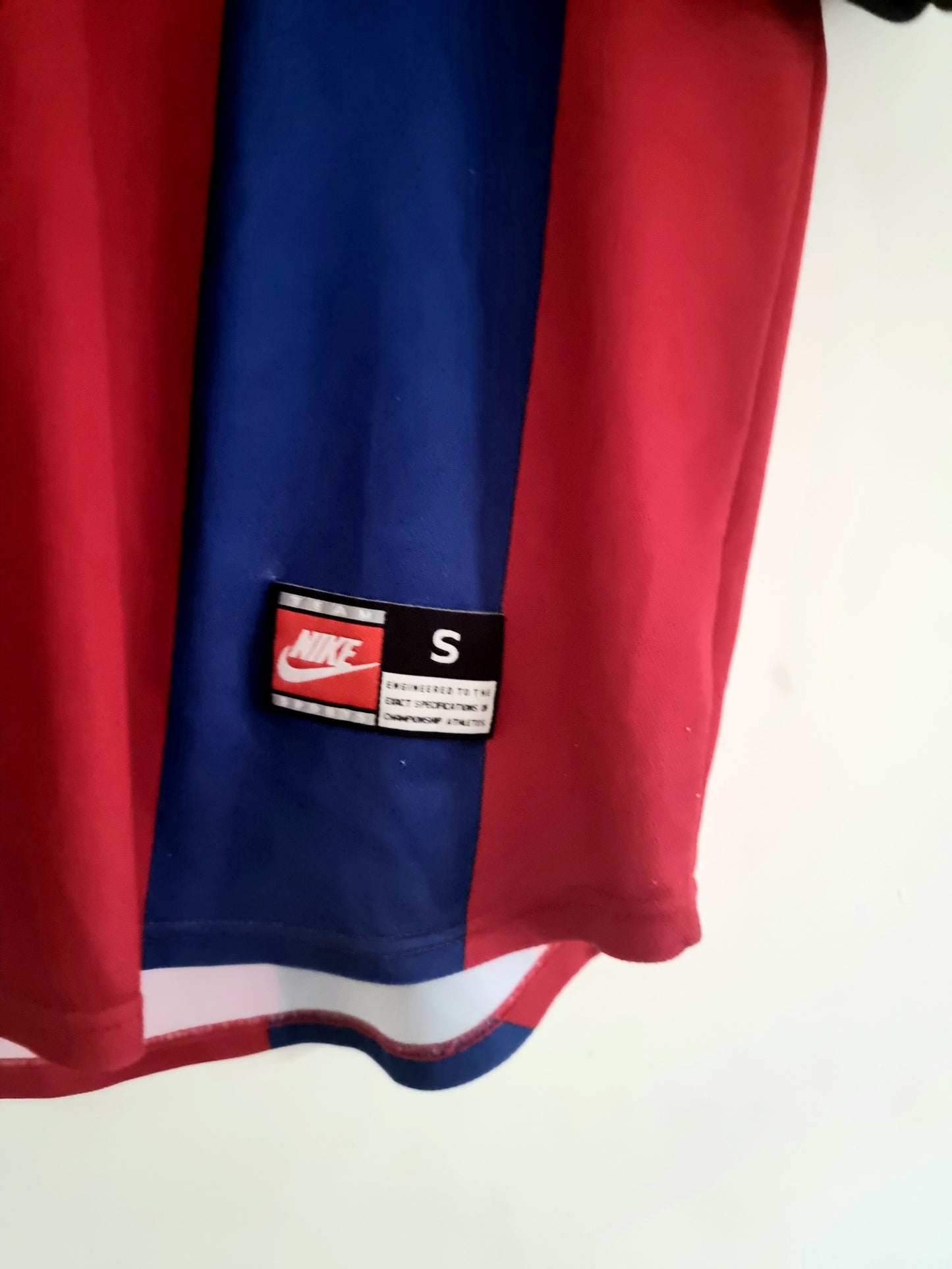 Nike Barcelona 98/00 'Cocu 15' Home Shirt Small