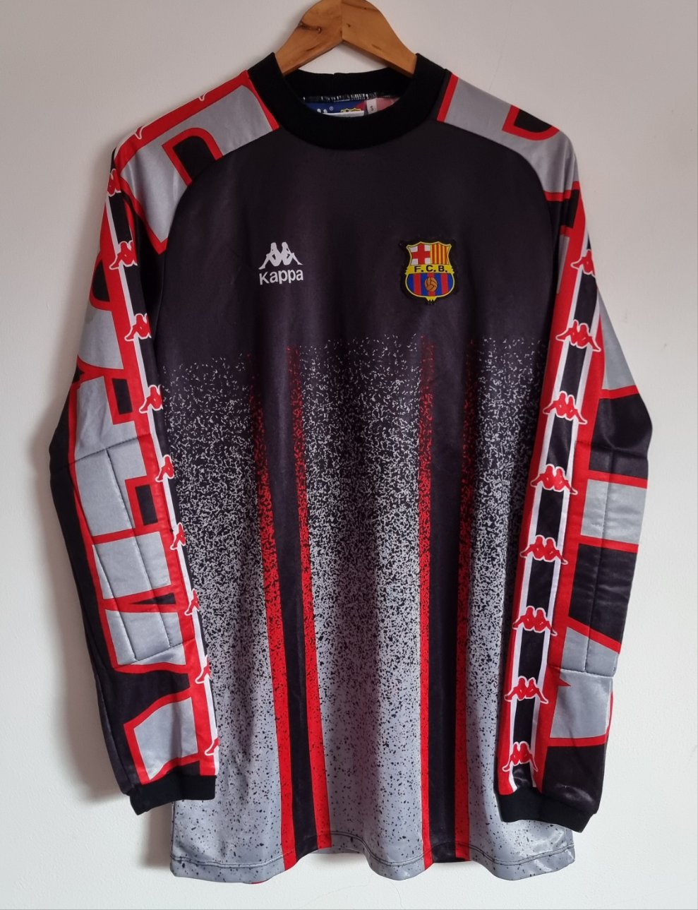 Kappa Barcelona 96/97 'Vitor Baia 1' Long Sleeve Goalkeeper Shirt Small