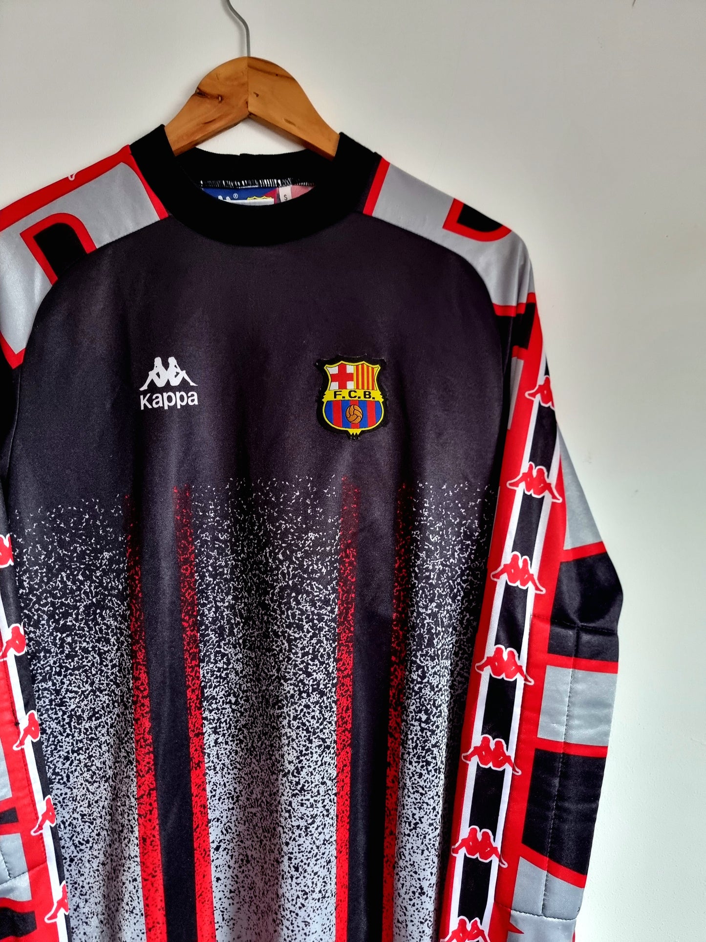 Kappa Barcelona 96/97 'Vitor Baia 1' Long Sleeve Goalkeeper Shirt Small