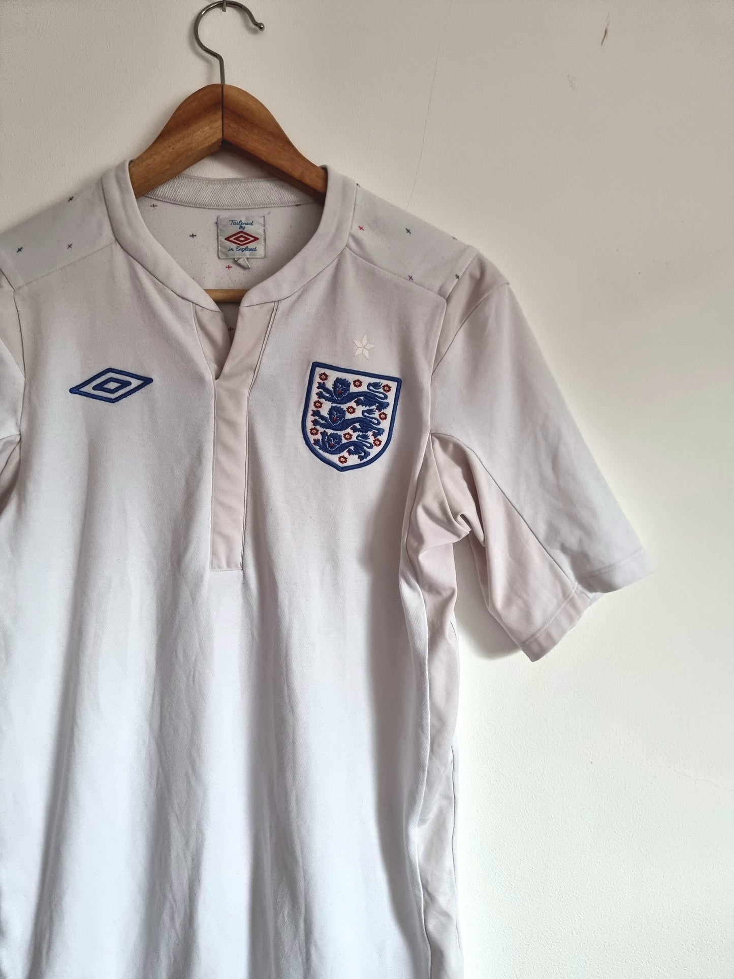 Umbro England 10/12 Home Shirt Small