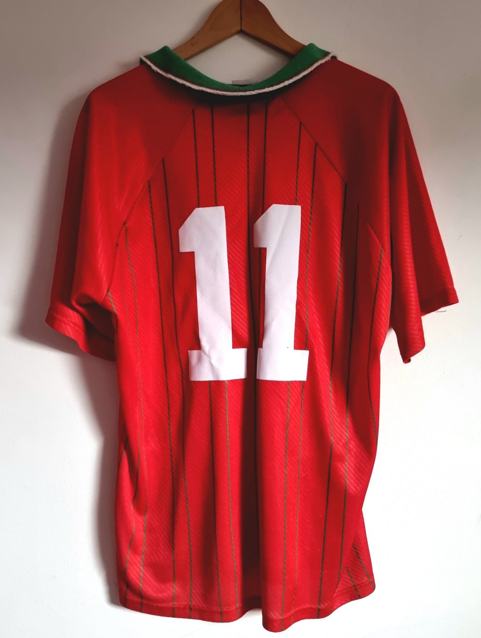 Umbro Wales 94/96 '11 (Giggs)' Home Shirt XL