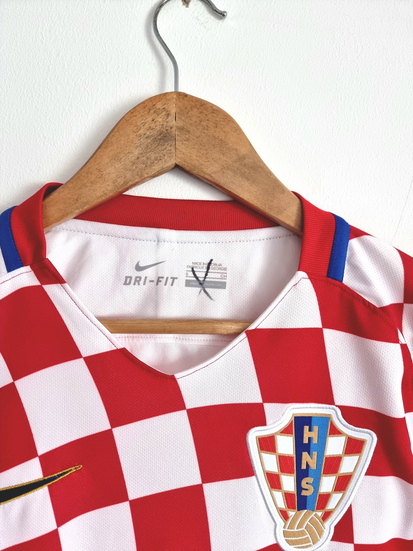 Nike Croatia 16/17 Home Shirt Small