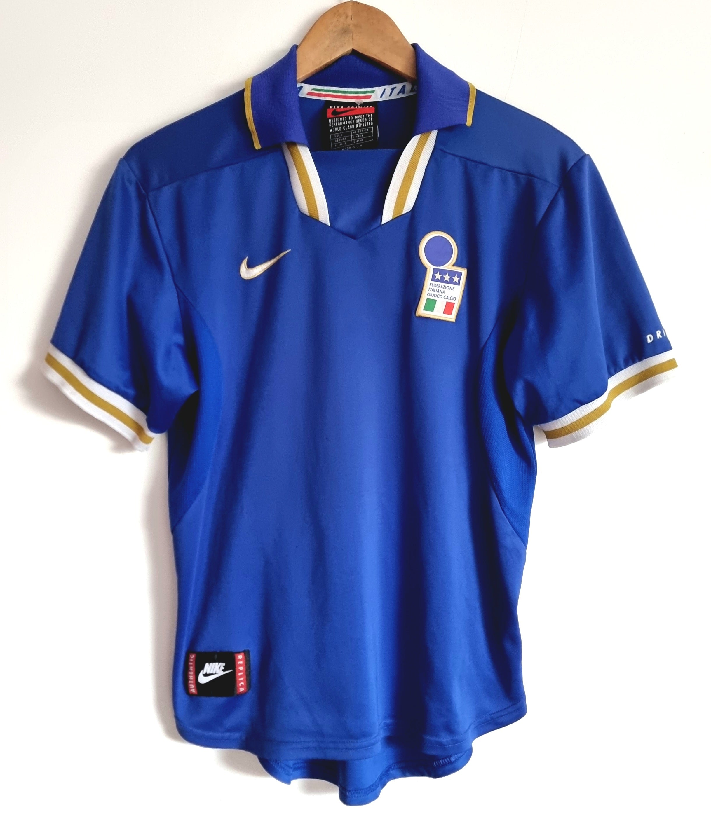 Nike Italy 96/97 Home Shirt Small – Granny's Football Store