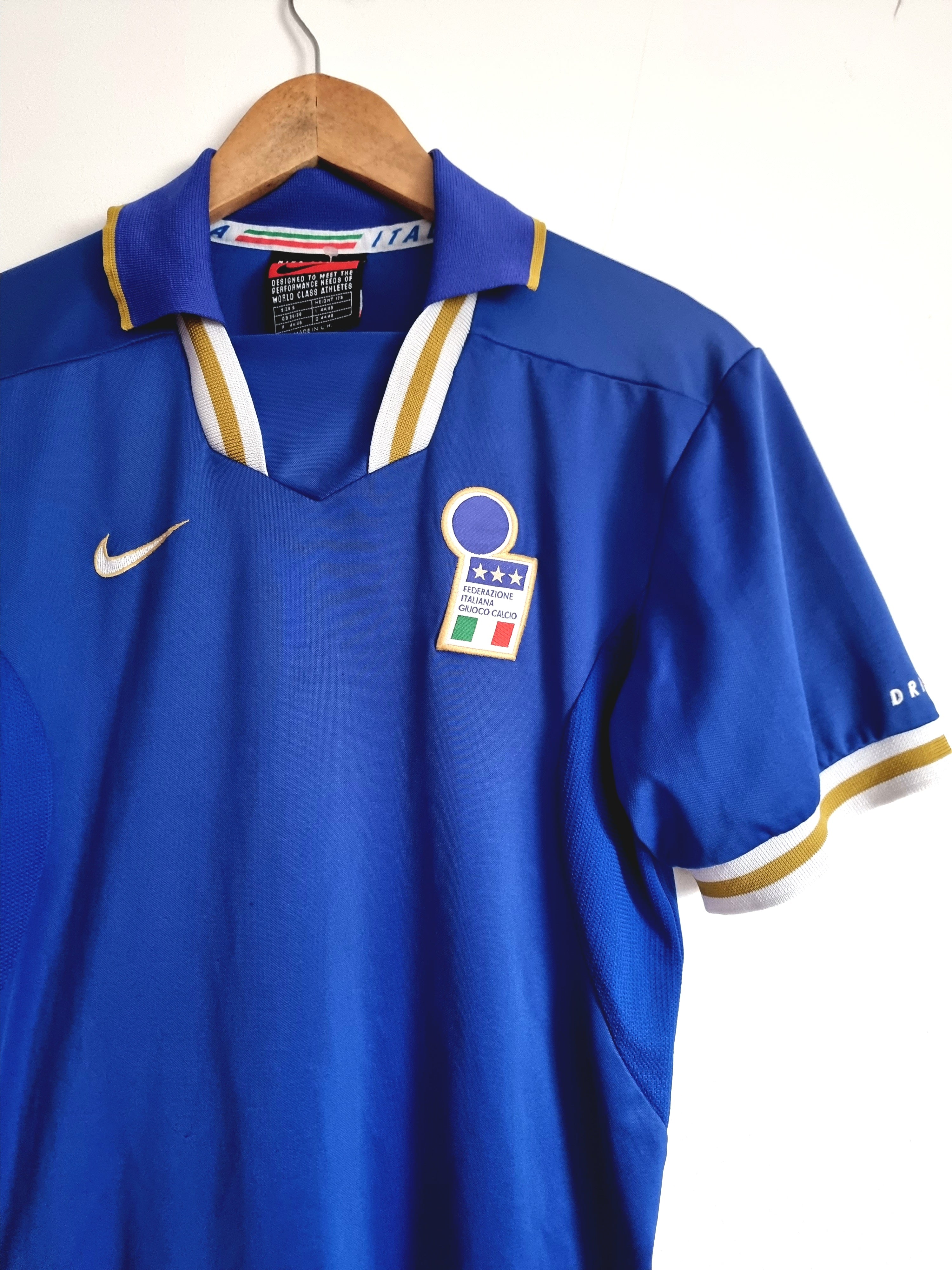 Nike Italy 96/97 Home Shirt Small – Granny's Football Store