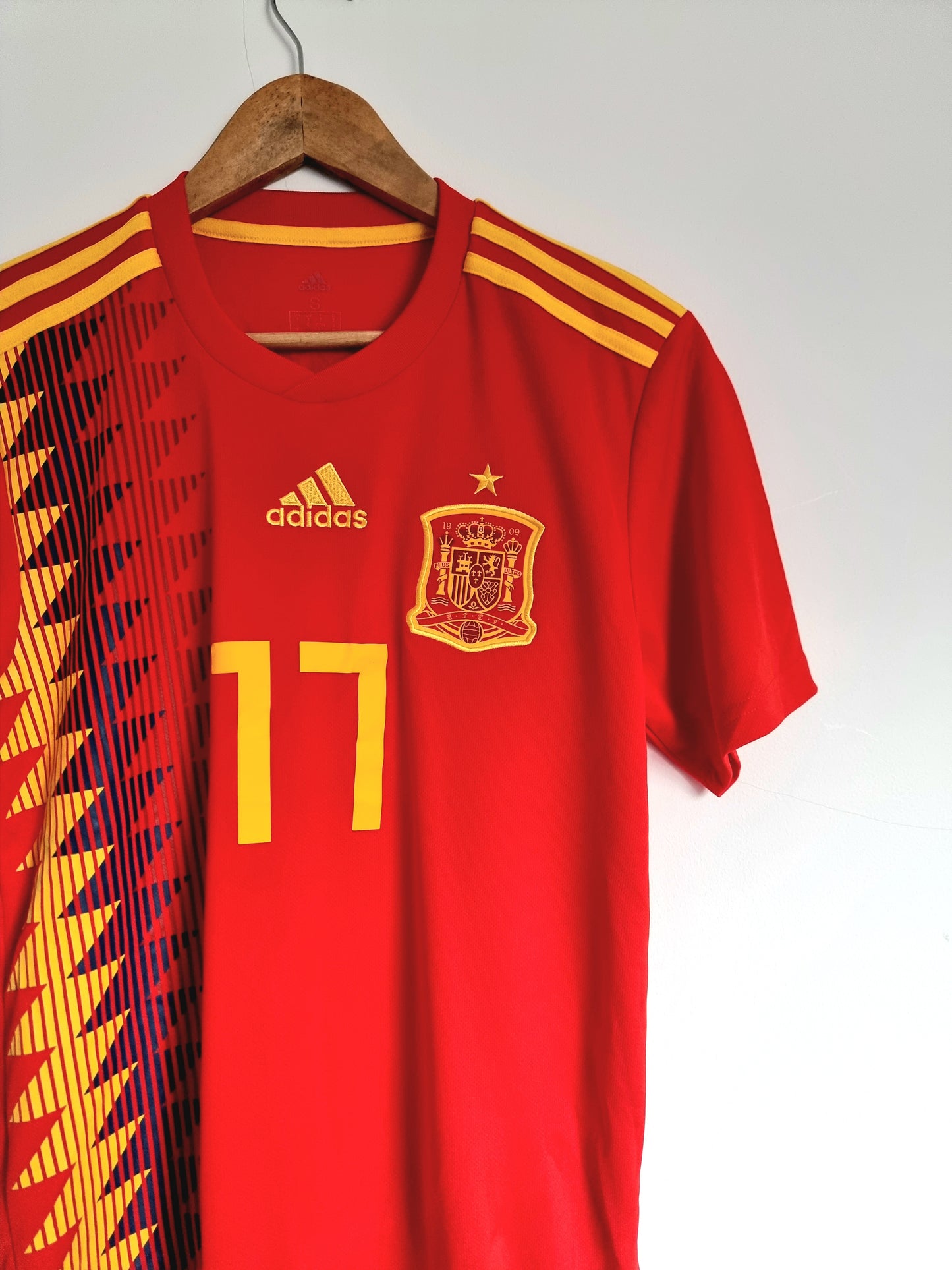 Adidas Spain 18/19 'Iago Aspas 17' Home Shirt Small