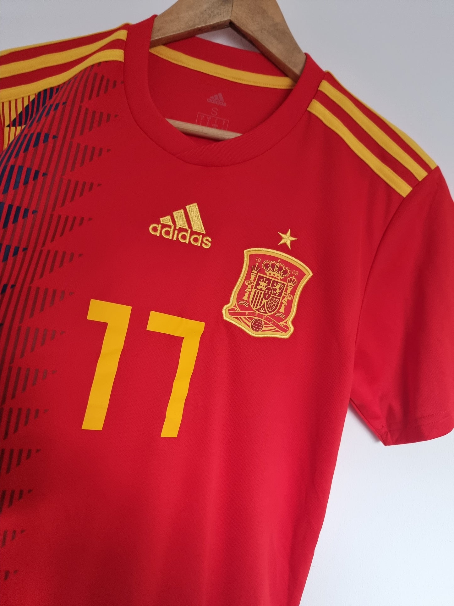 Adidas Spain 18/19 'Iago Aspas 17' Home Shirt Small