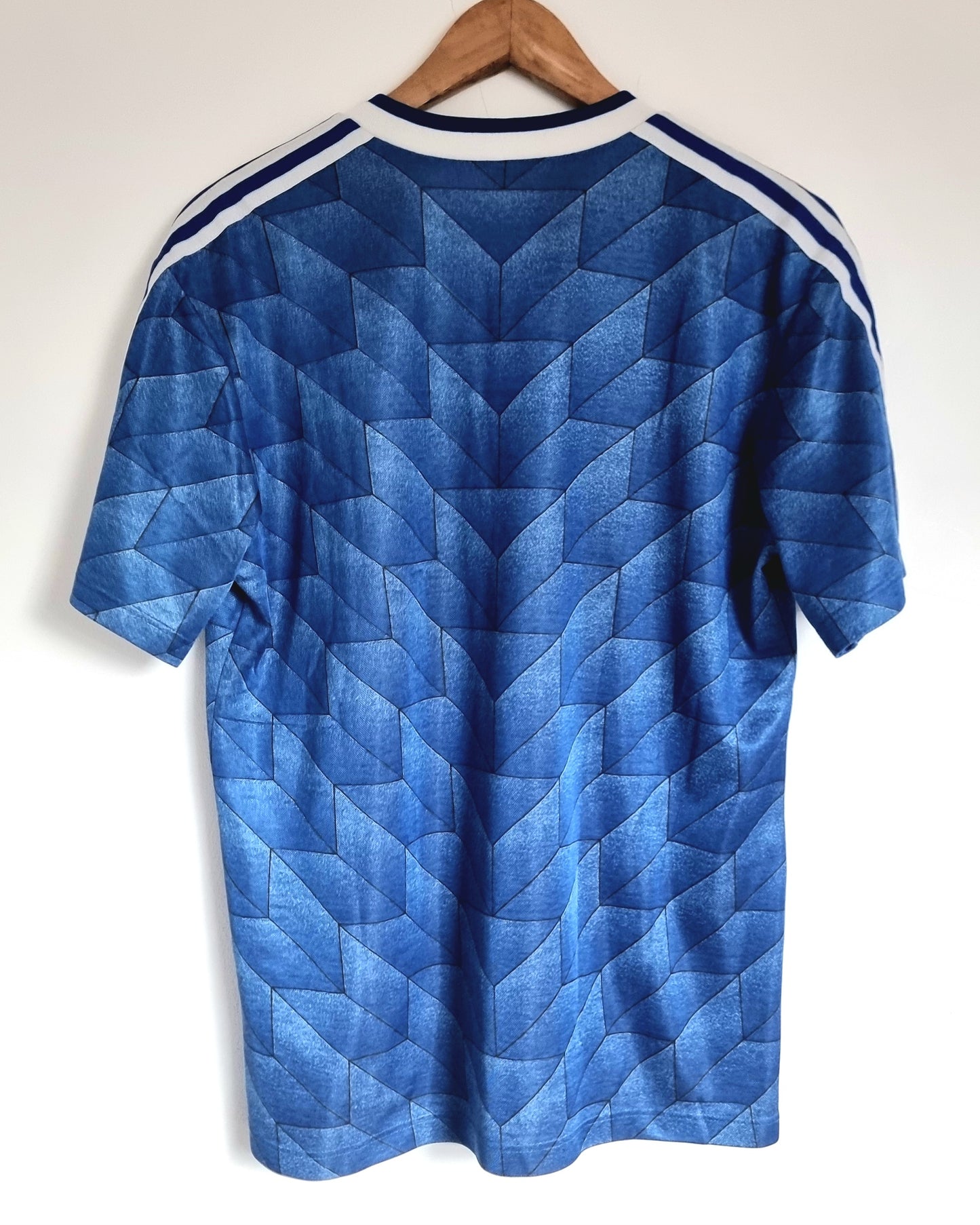 Adidas USA 88/90 Away Shirt Medium