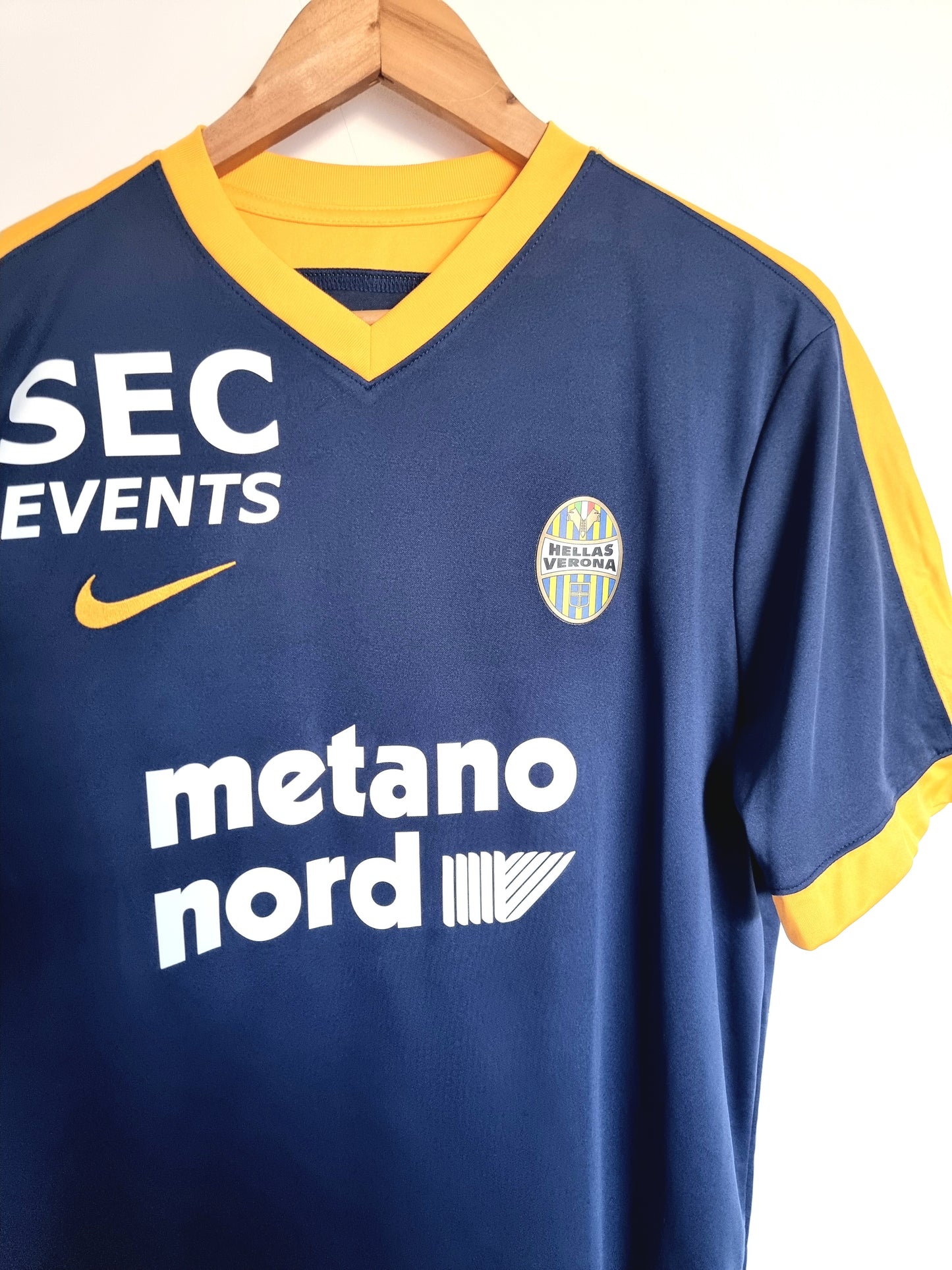 Nike Hellas Verona 17/18 'Caceres 26' Home Shirt XL