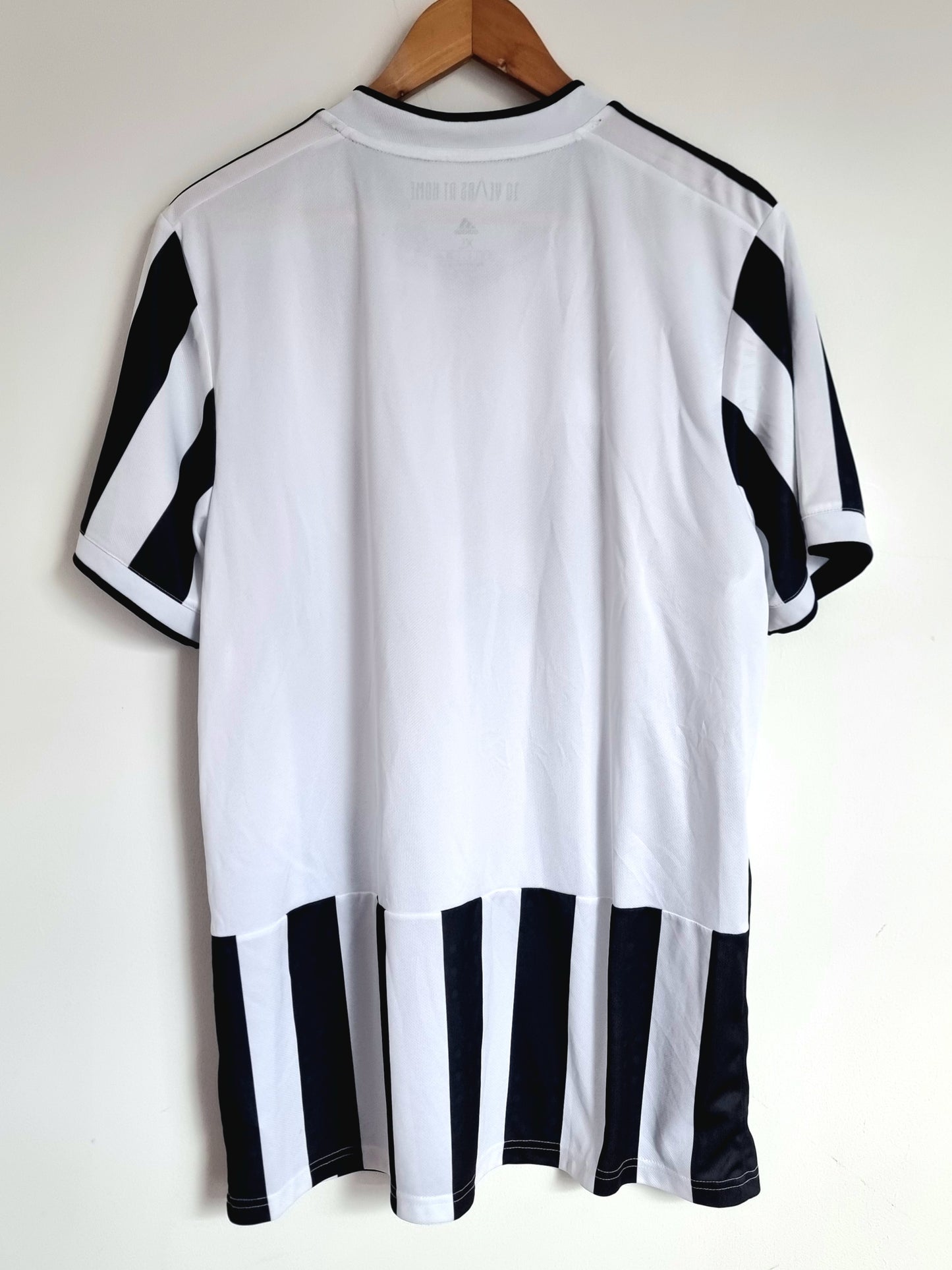 Adidas Juventus 21/22 Home Shirt XL