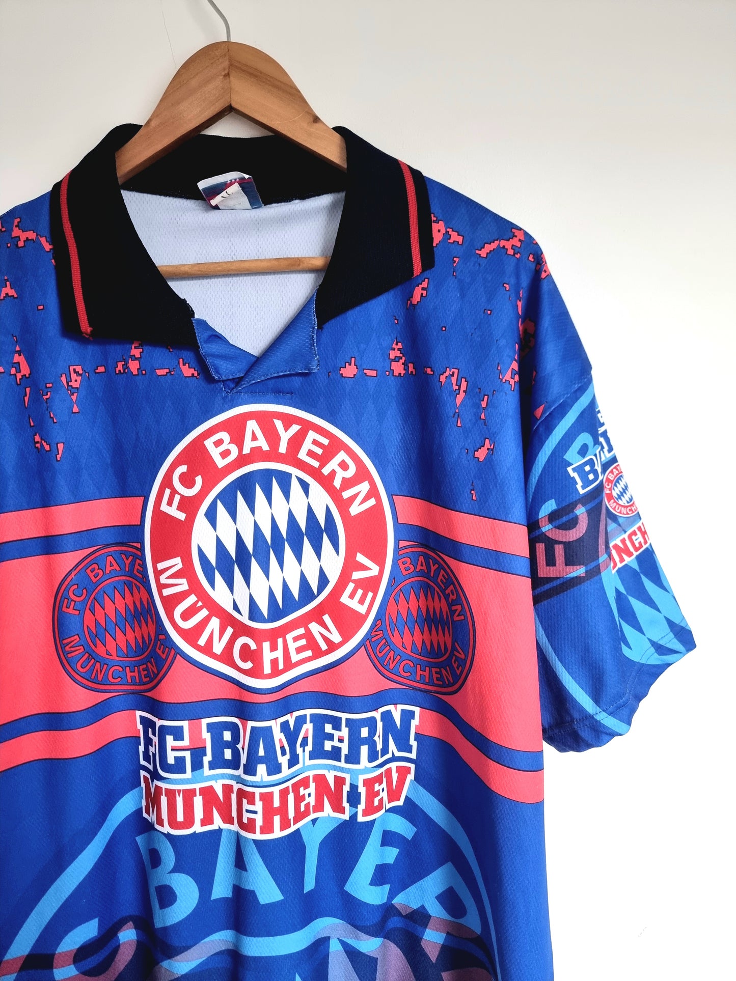 Pantaco Bayern Munich 90s Graphic Print Bootleg Shirt XL