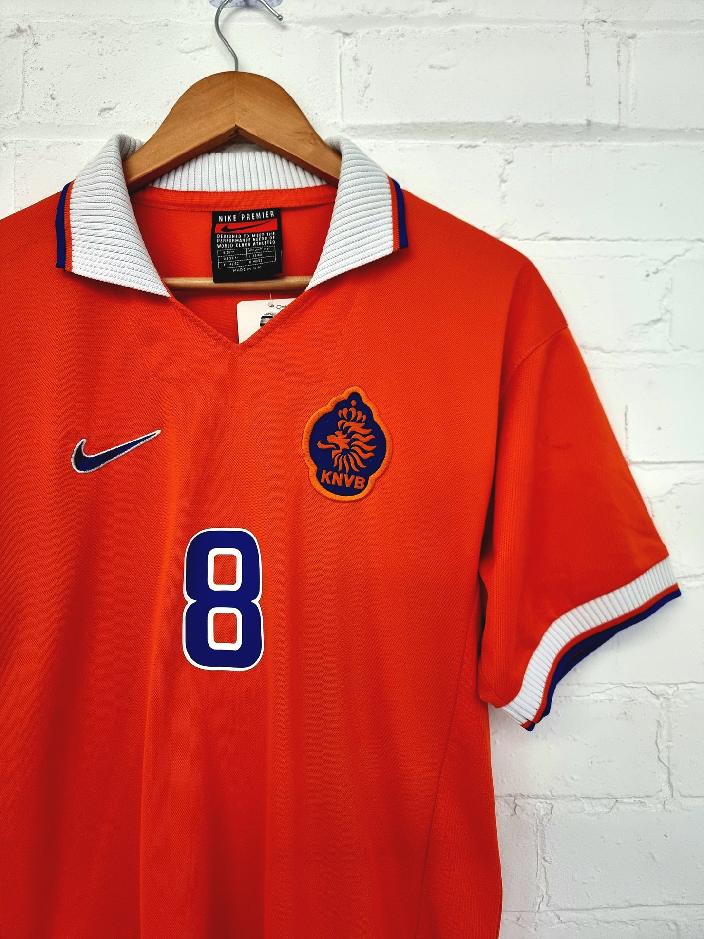 Nike Holland 97/98 '8 (Bergkamp)' Home Shirt Medium