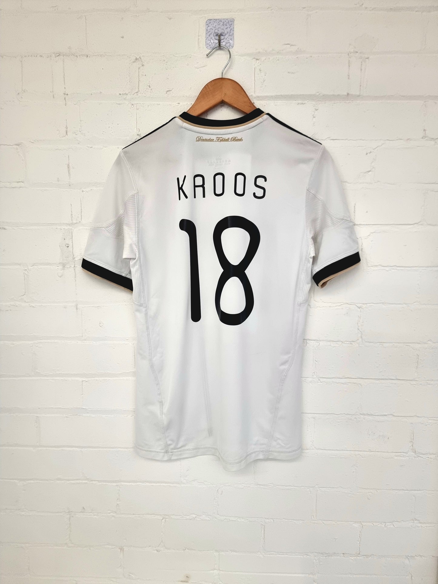 Adidas Germany 10/12 'Kroos 18' Home Shirt Youth XL