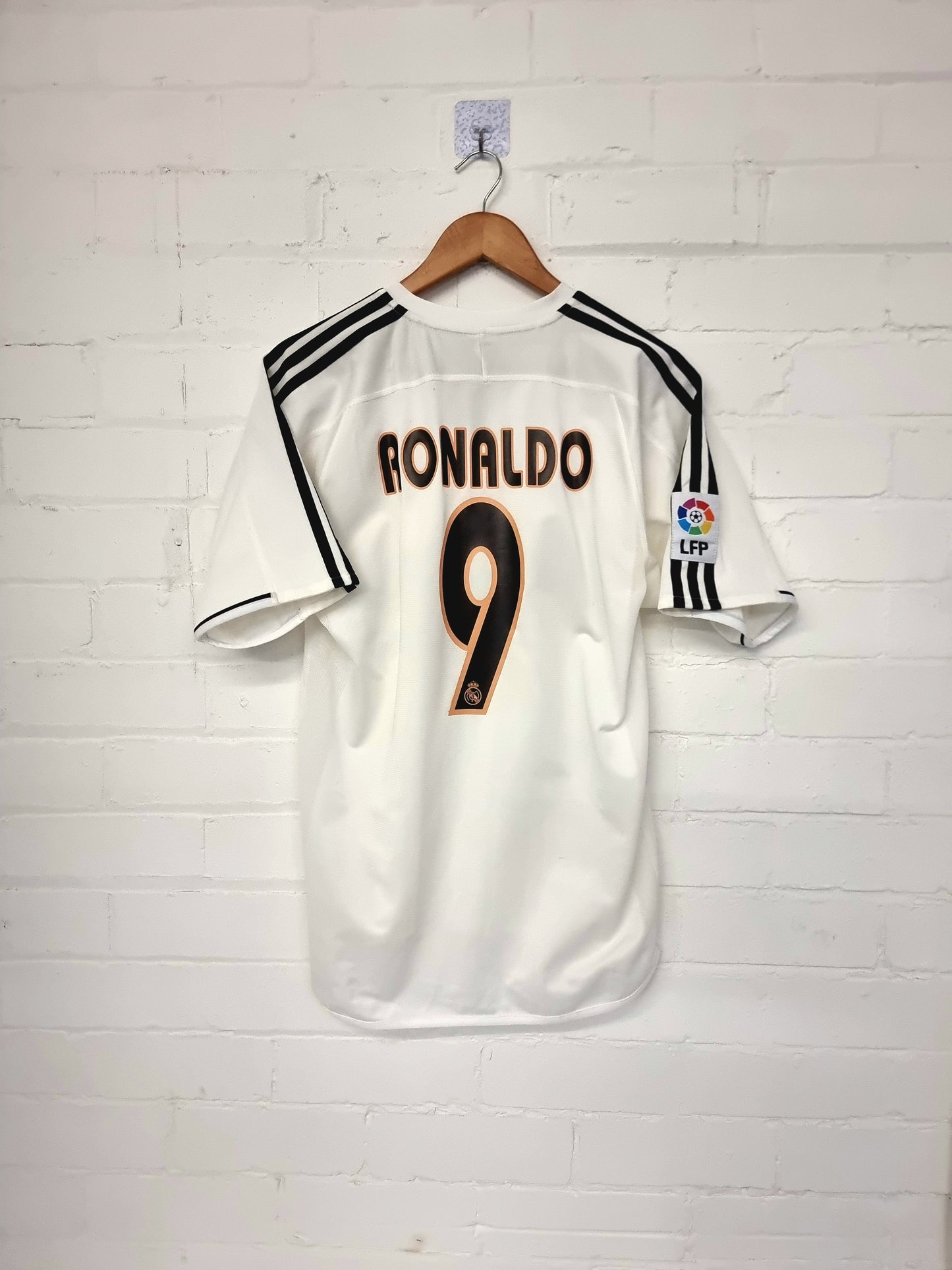 Adidas Real Madrid 03/04 'Ronaldo 9' Home Shirt Small