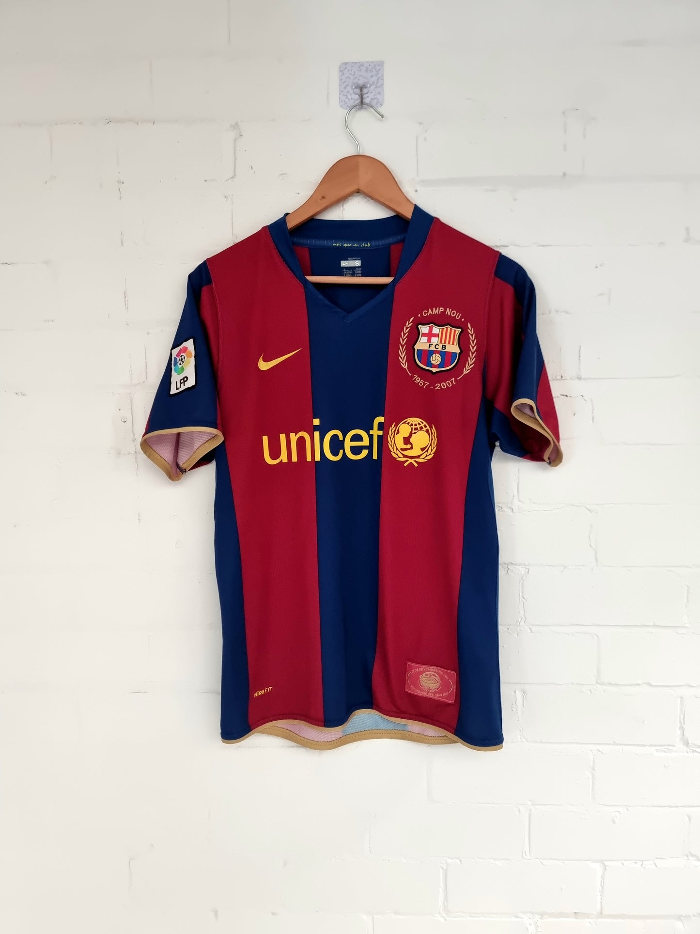 Nike Barcelona 07/08 Home Shirt Small