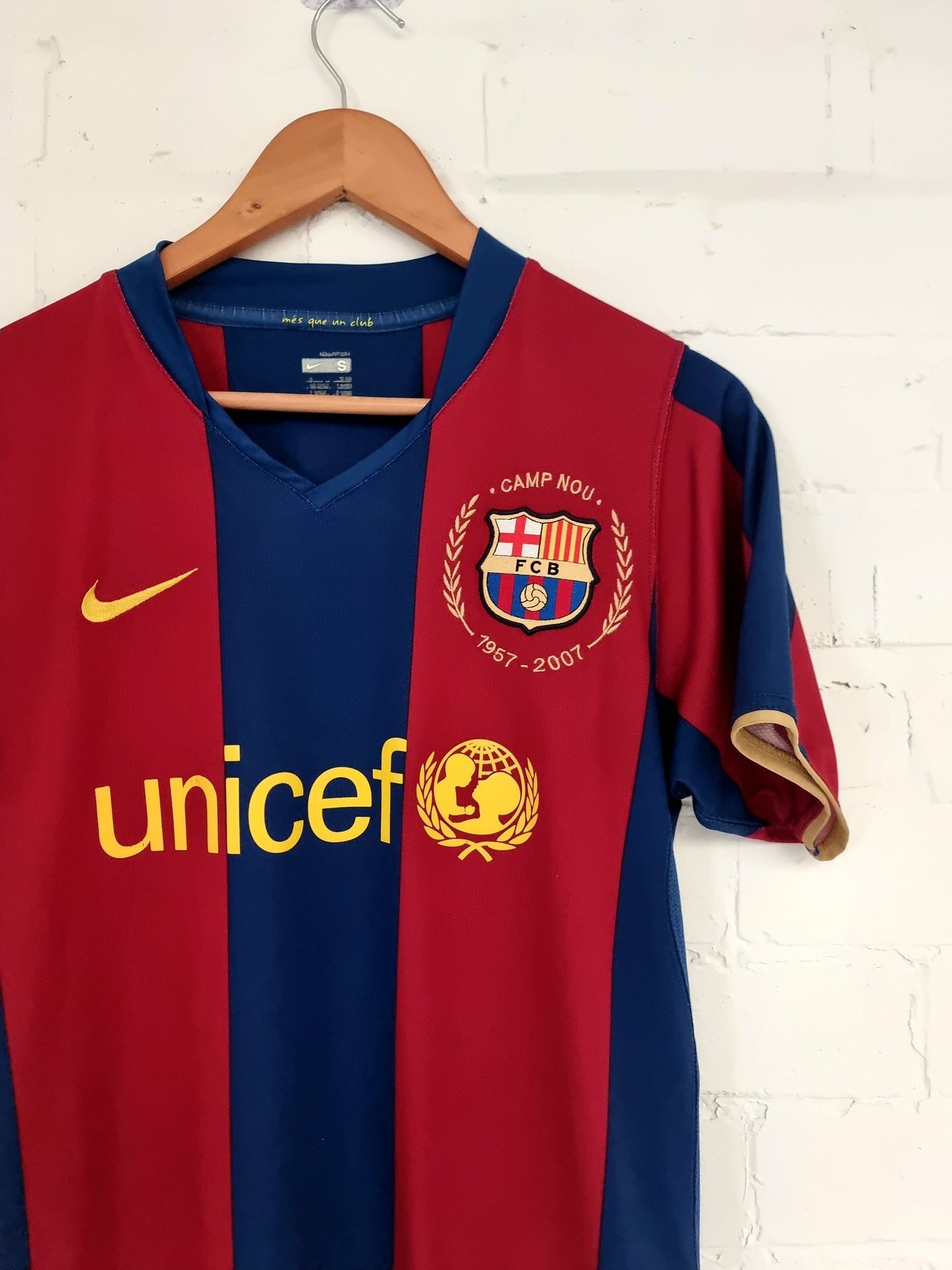 Nike Barcelona 07/08 Home Shirt Small