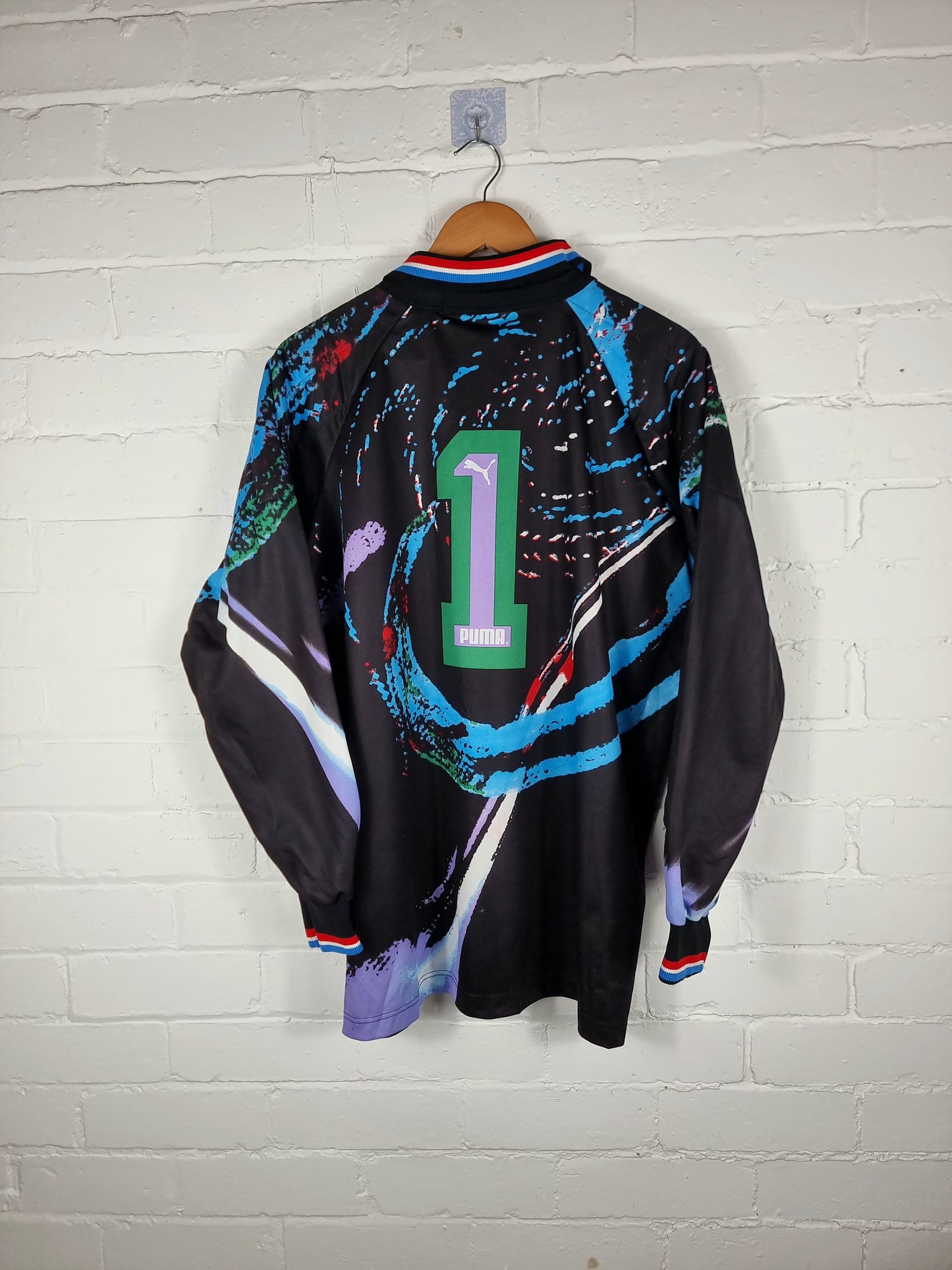 Puma 1990s Vintage Long Sleeve Goalkeeper Template Football Shirt Medium