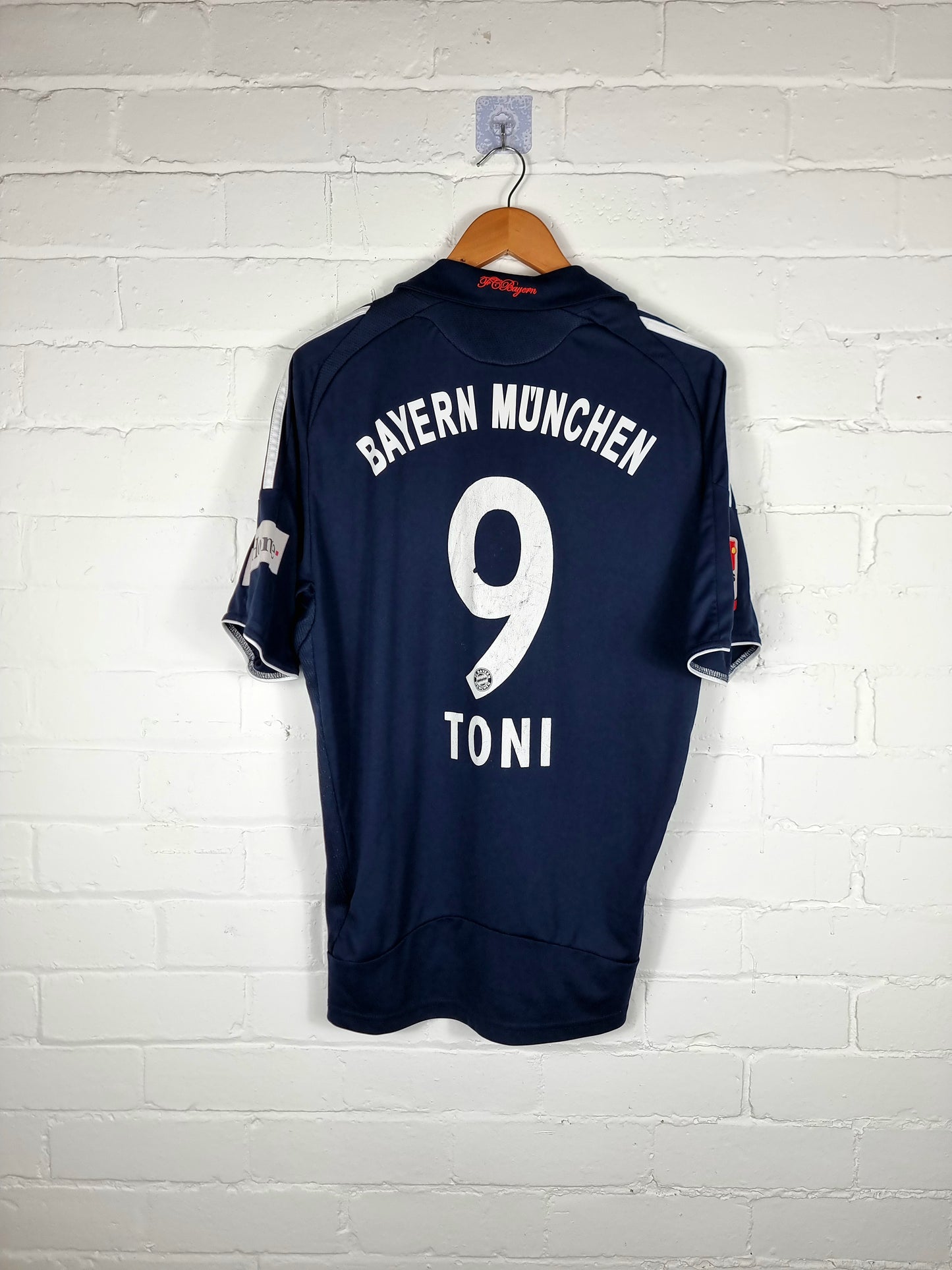 Adidas Bayern Munich 08/09 'Toni 9' Away Shirt Large