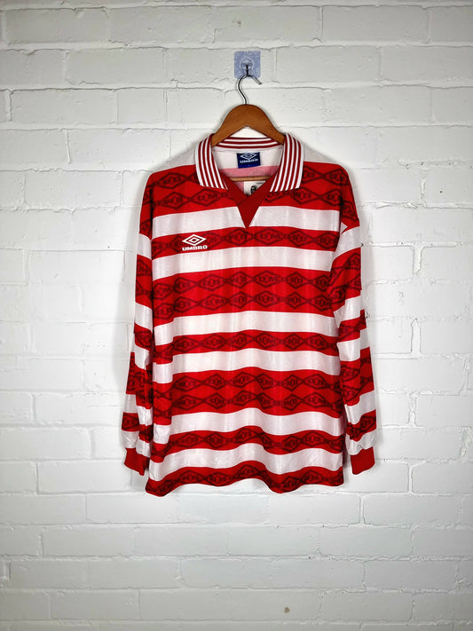 Umbro Vintage 90s Long Sleeve Template Shirt Large