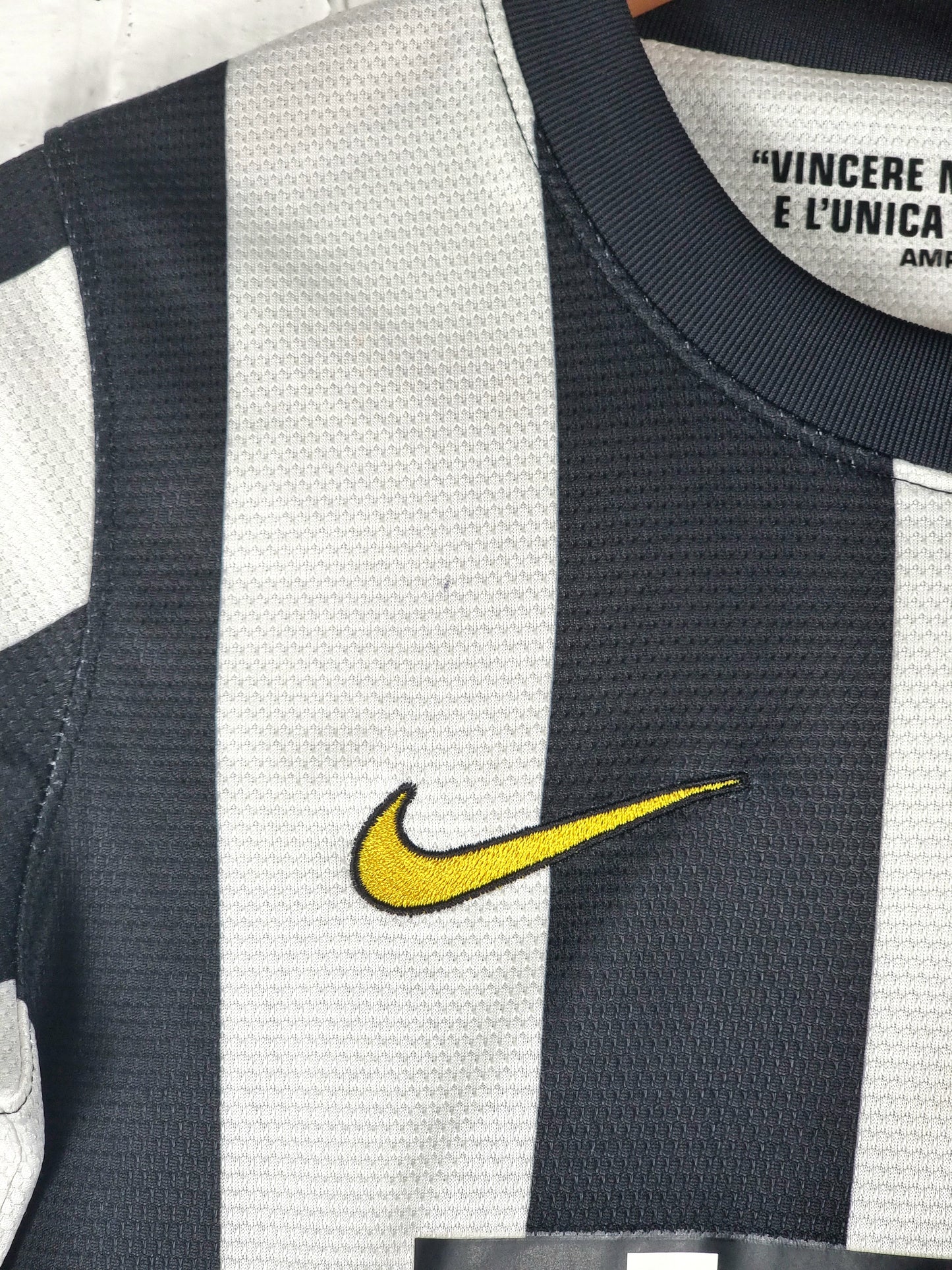 Nike Juventus 13/14 Home Shirt Small Boys