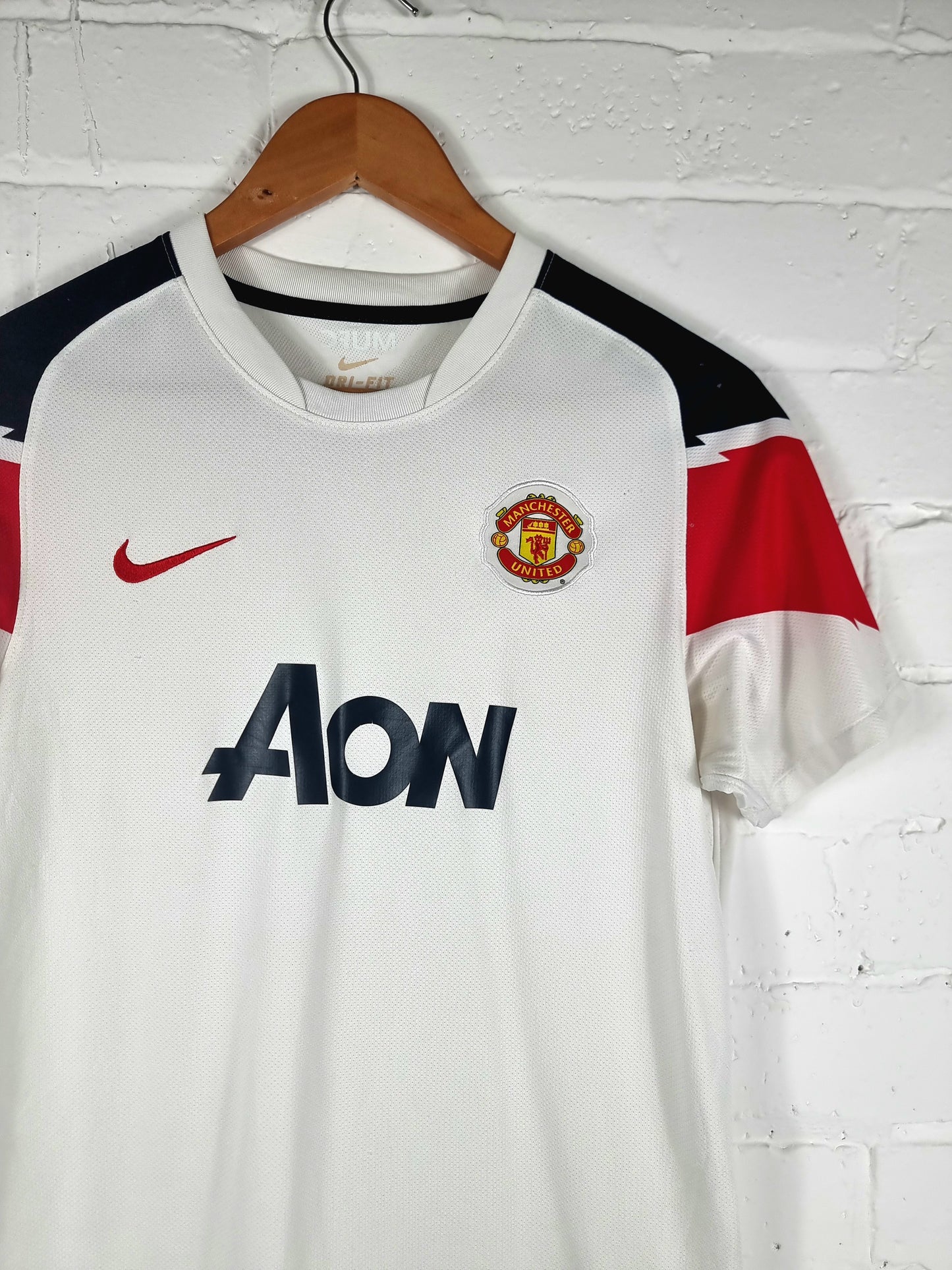 Nike Manchester United 10/12 Away Shirt XL Boys