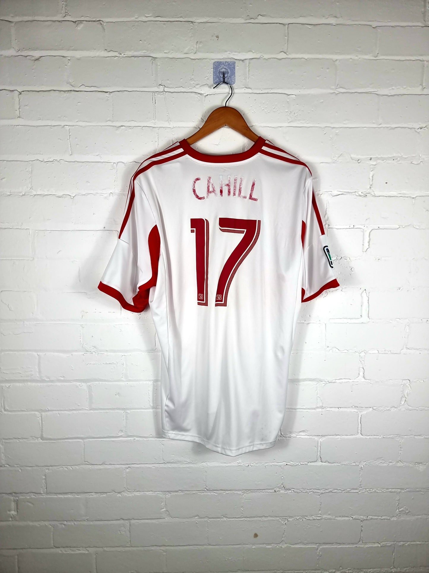 Adidas New York Red Bulls 13/14 'Cahill 17' Home Shirt XL