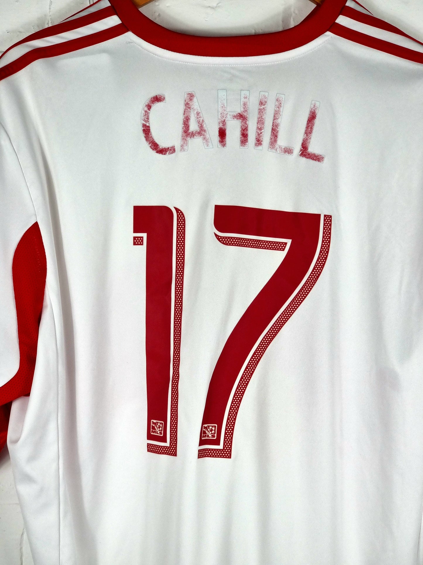 Adidas New York Red Bulls 13/14 'Cahill 17' Home Shirt XL