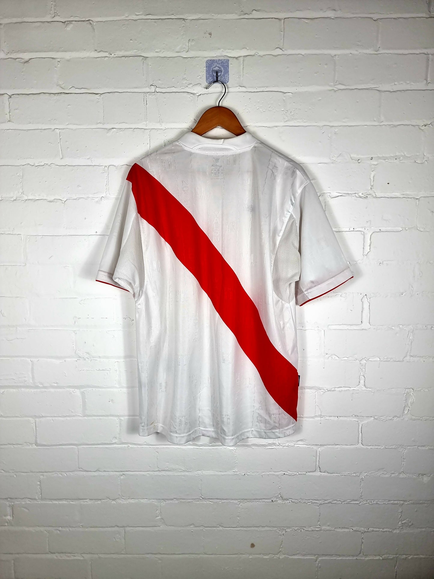 Walon Peru 04/06 Home Shirt Large