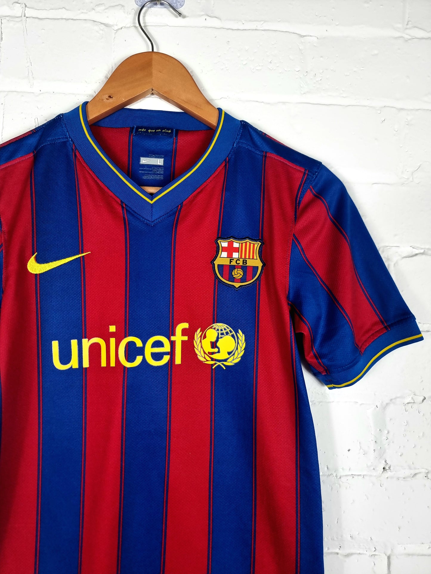 Nike Barcelona 09/10 Home Shirt Youth Large