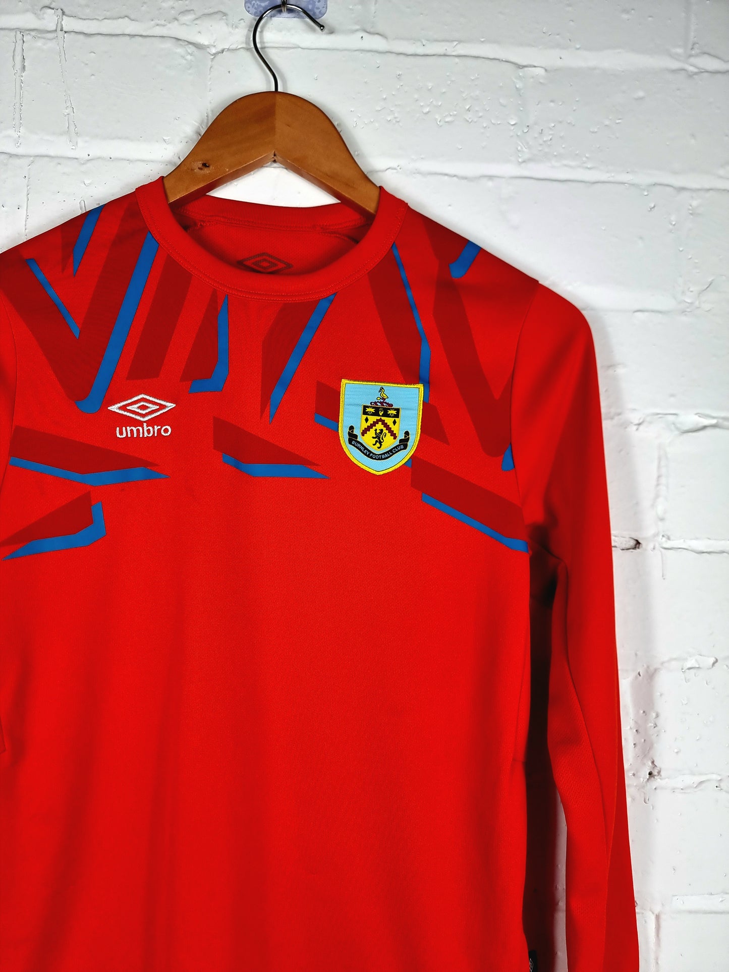 Umbro Burnley 19/20 Long Sleeve Goalkeeper Shirt Youth Large