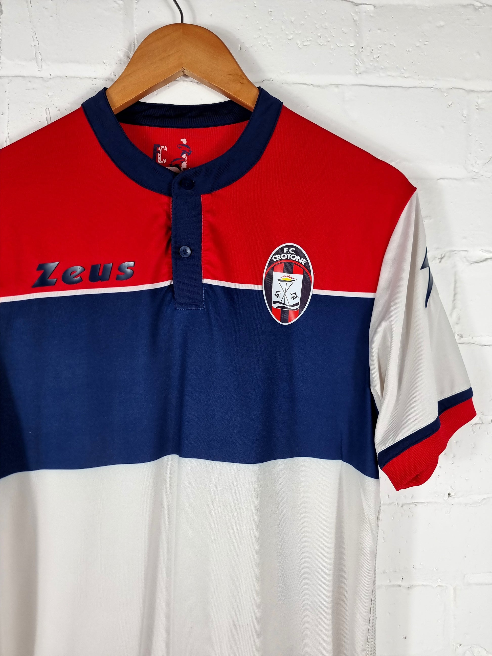 Zeus Sport Crotone 15-16 Maillot Football Bleu/Rouge M Zeus Sport Crotone 15-16 Maillot Football Bleu/Rouge M