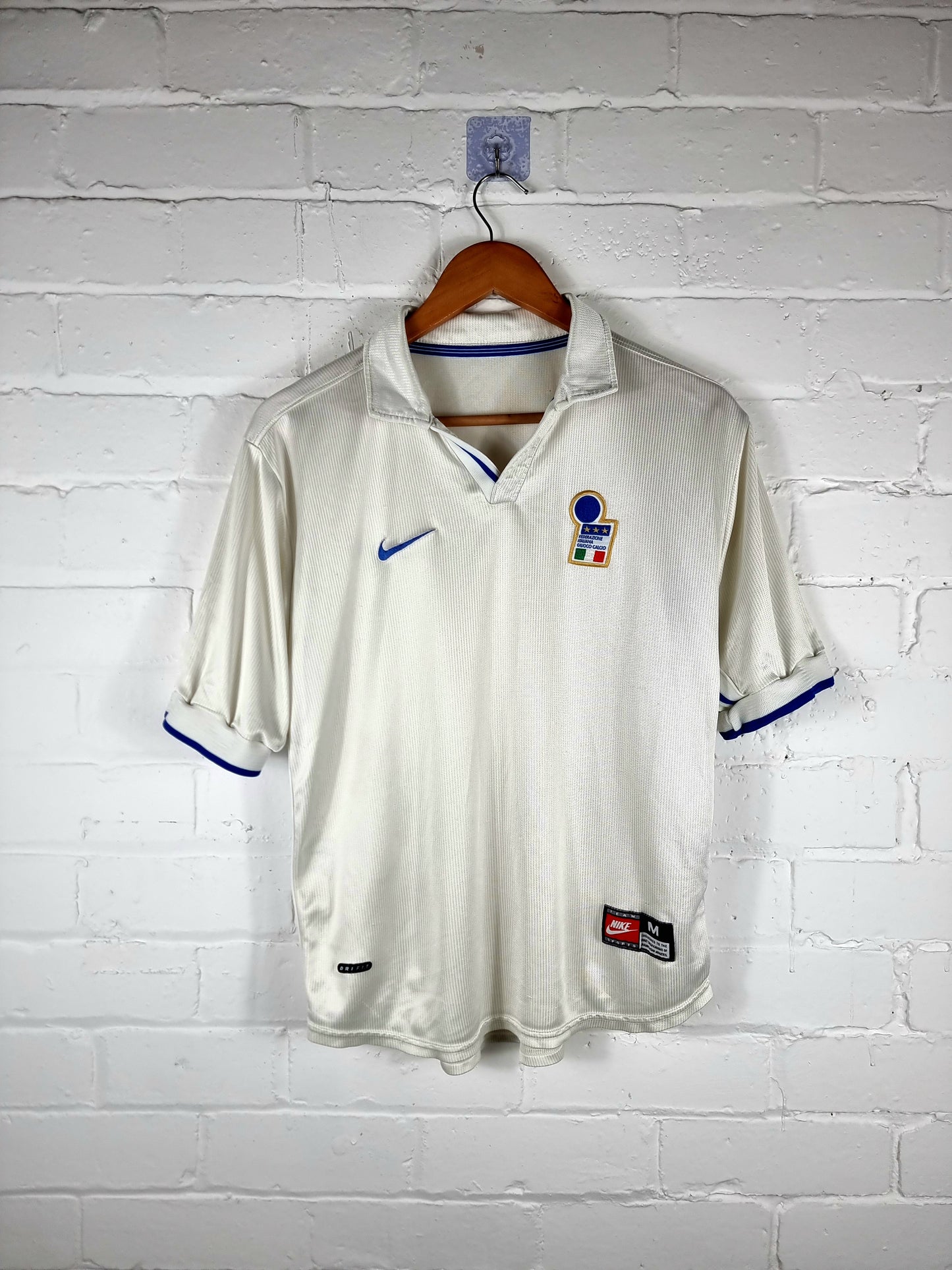Nike Italy 1997/98 Away Shirt Medium