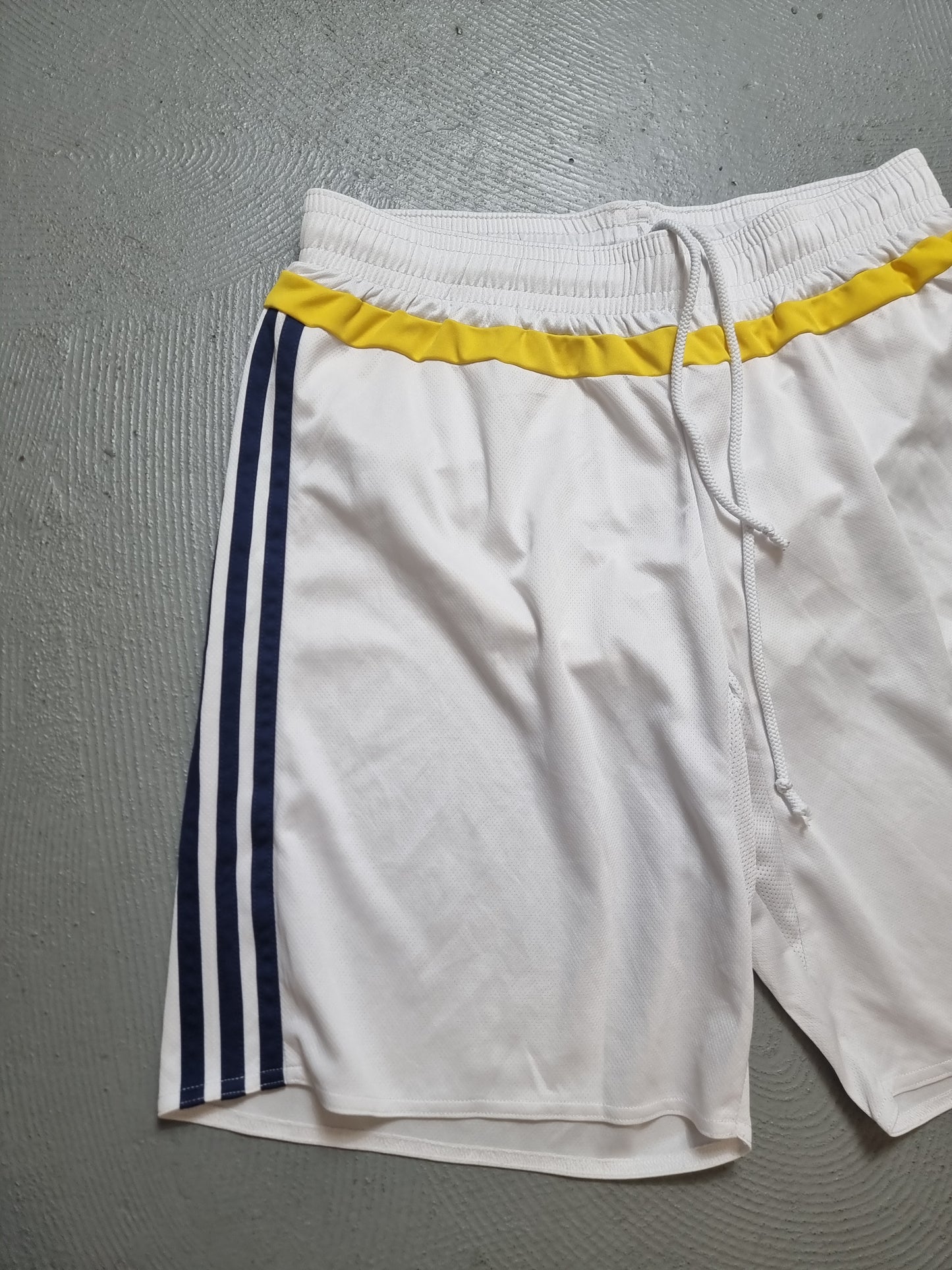 Adidas Fenerbahce 2015/16 Home Shorts Large