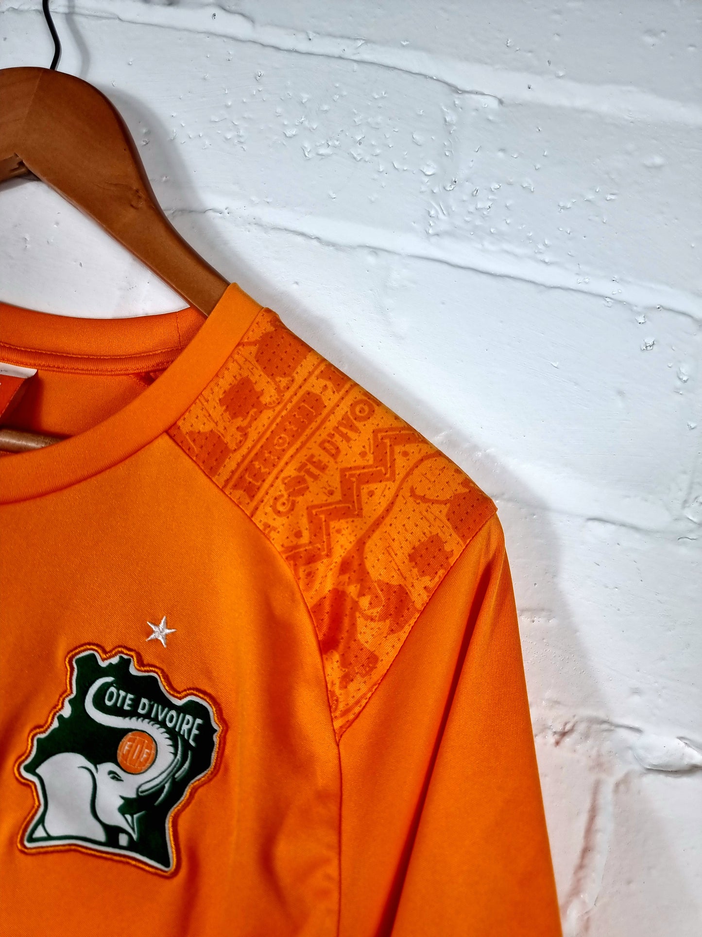 Puma Ivory Coast 2014/16 Home Shirt Medium