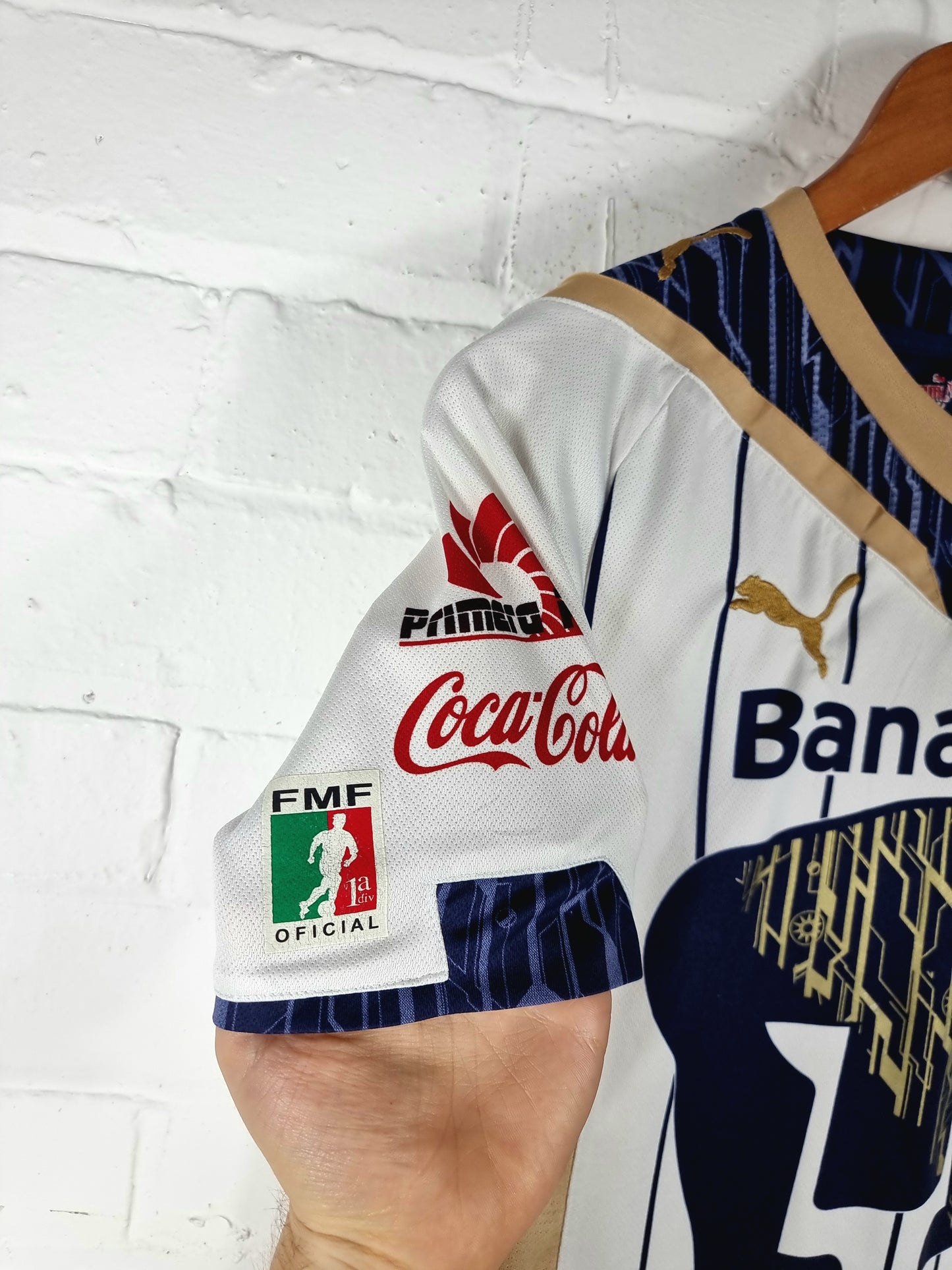 Puma UNAM Pumas 2009/10 Home Shirt Small
