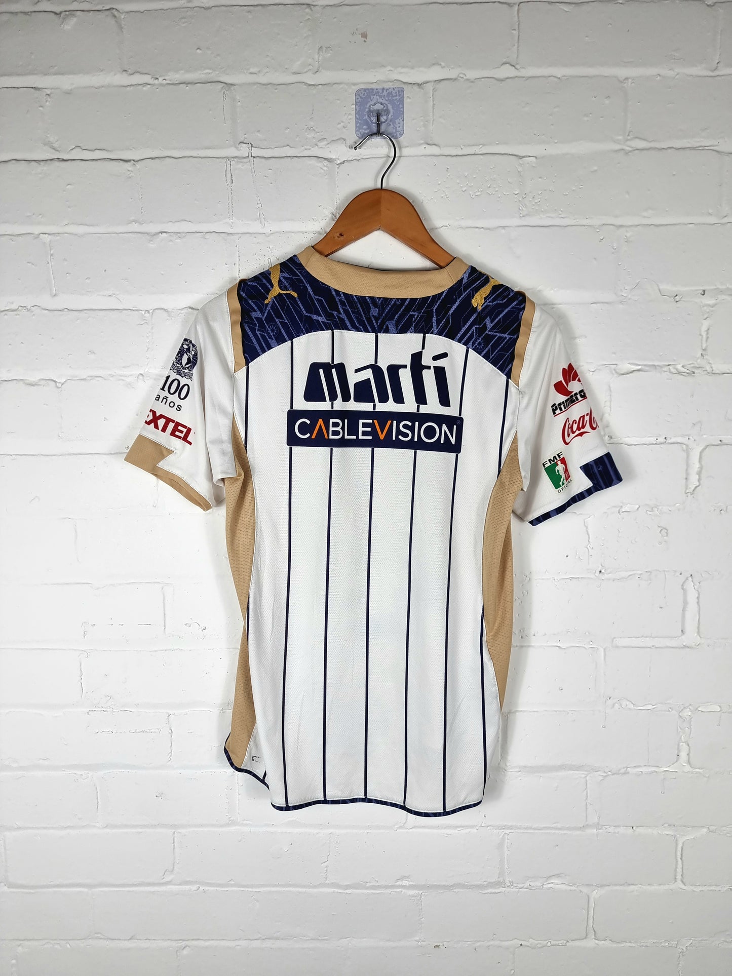 Puma UNAM Pumas 2009/10 Home Shirt Small