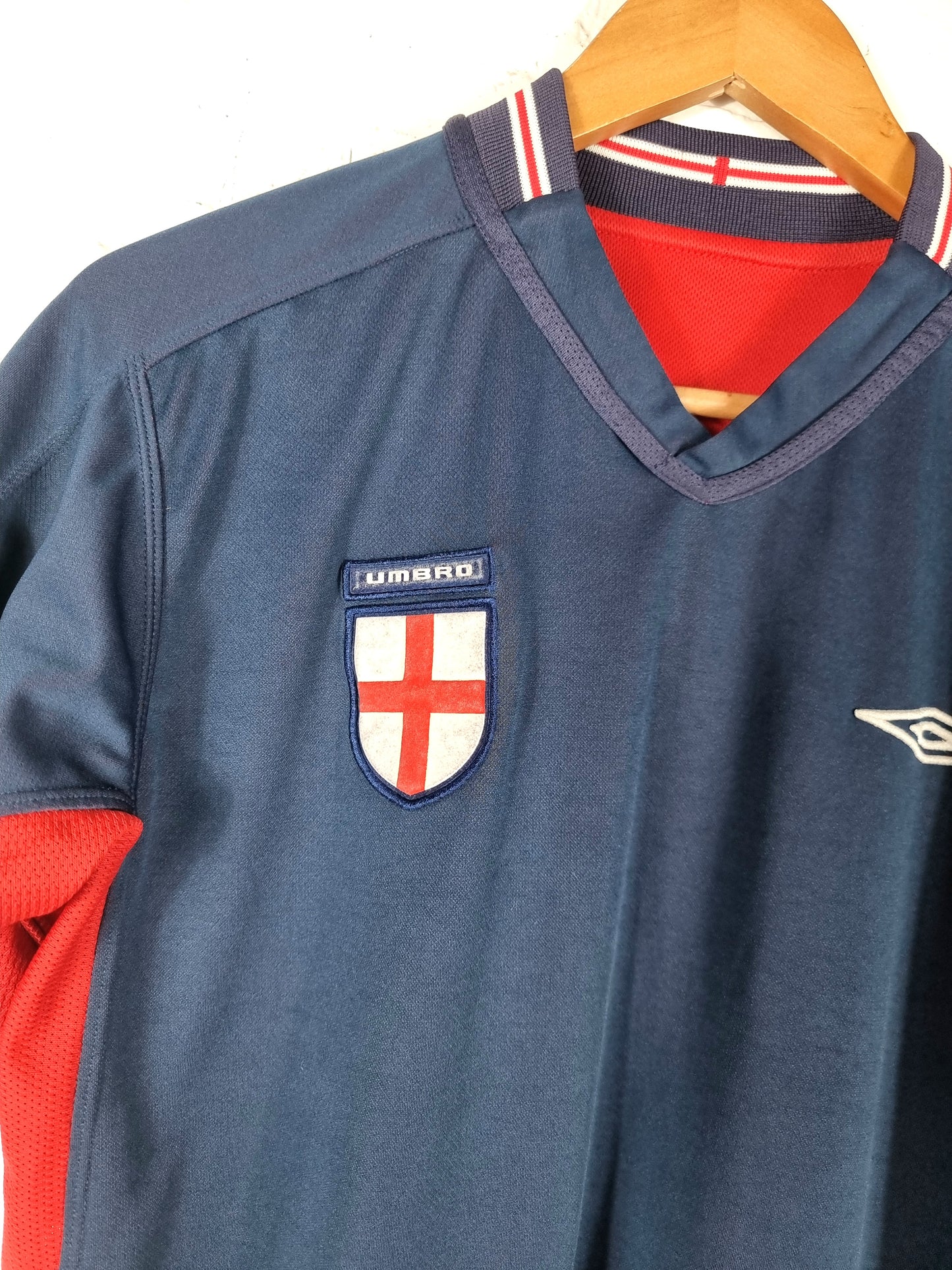 Umbro England 2002/04 Reversible Away Shirt Small