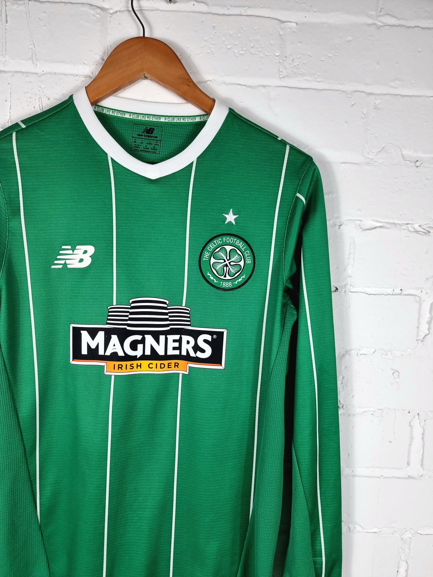 New Balance Celtic 2015/16 Long Sleeve Away Shirt Small