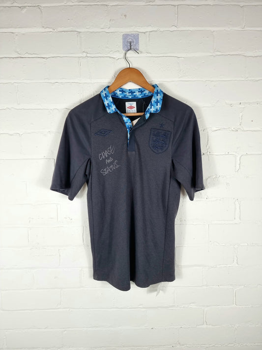 Umbro England 2011/2013 Deadstock Signed Limited Edition Away Shirt Small