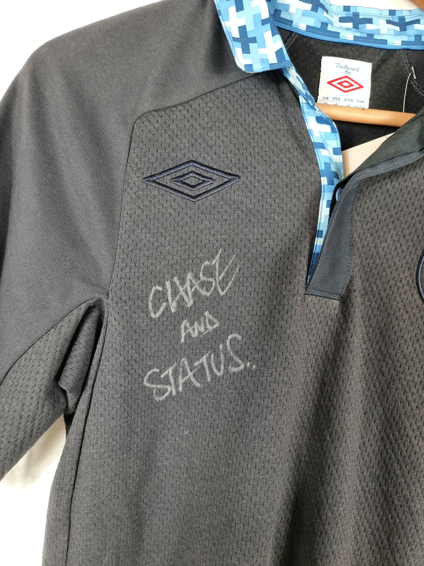 Umbro England 2011/2013 Deadstock Signed Limited Edition Away Shirt Small