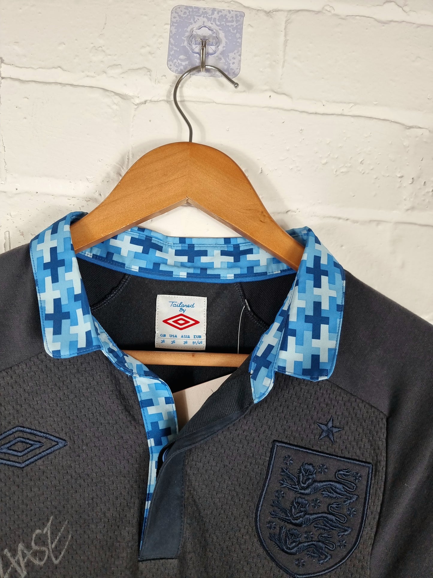 Umbro England 2011/2013 Deadstock Signed Limited Edition Away Shirt Small