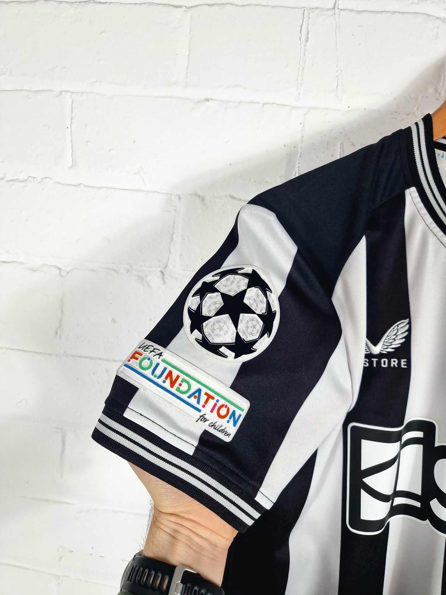 Castore Newcastle United 2023/24 Home Football Shirt Small